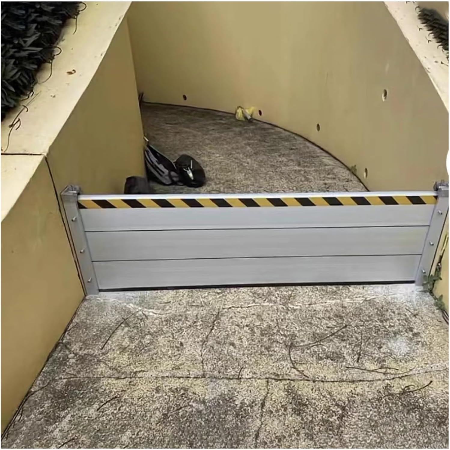 Barrière anti-inondation de garage 125x60cm en aluminium pour protection de porte d'entrée