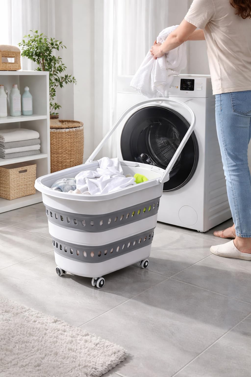 Wäschekorb, einziehbar und faltbar, mit Rollen, 45 l, Weiß / Grau