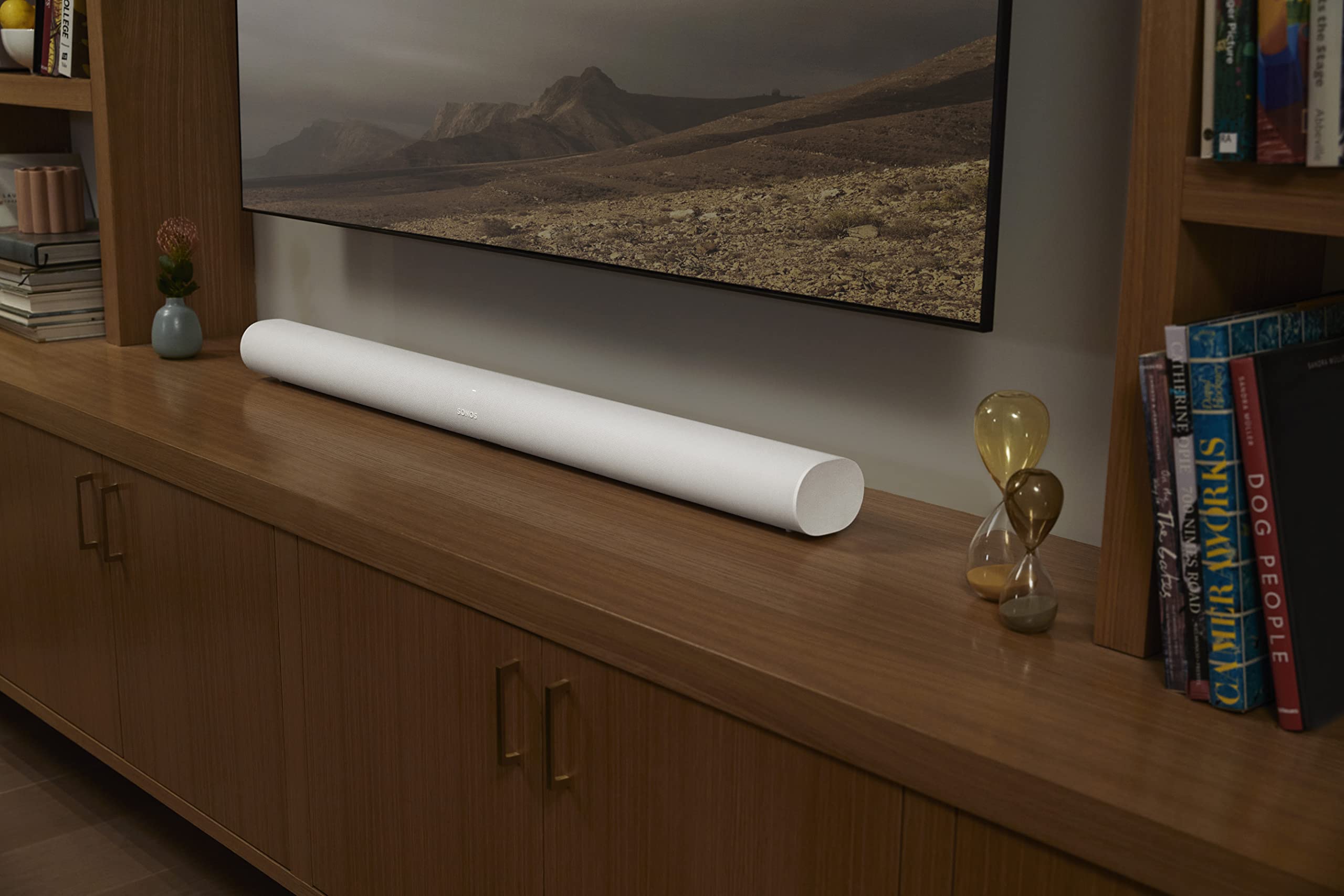Sonos Arc Soundbar Premium Intelligente per Tv, Film, Musica, Videogiochi e Molto Altro, con Dolby Atmos, Compatibile con Airplay 2, Amazon Alexa e Google Assistant, Bianco