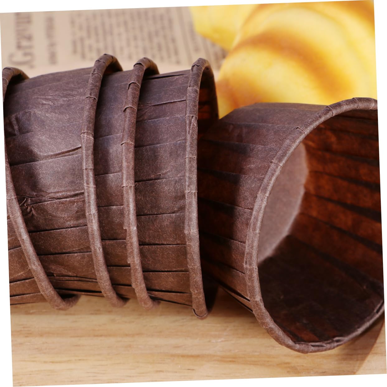 PRETYZOOM 200piezas Copa Para Hornear Muffins De Papel Resistente Grasas Para Pasteles y Postres Color Chocolate Accesorio De Repostería Para Fiestas y Hogar