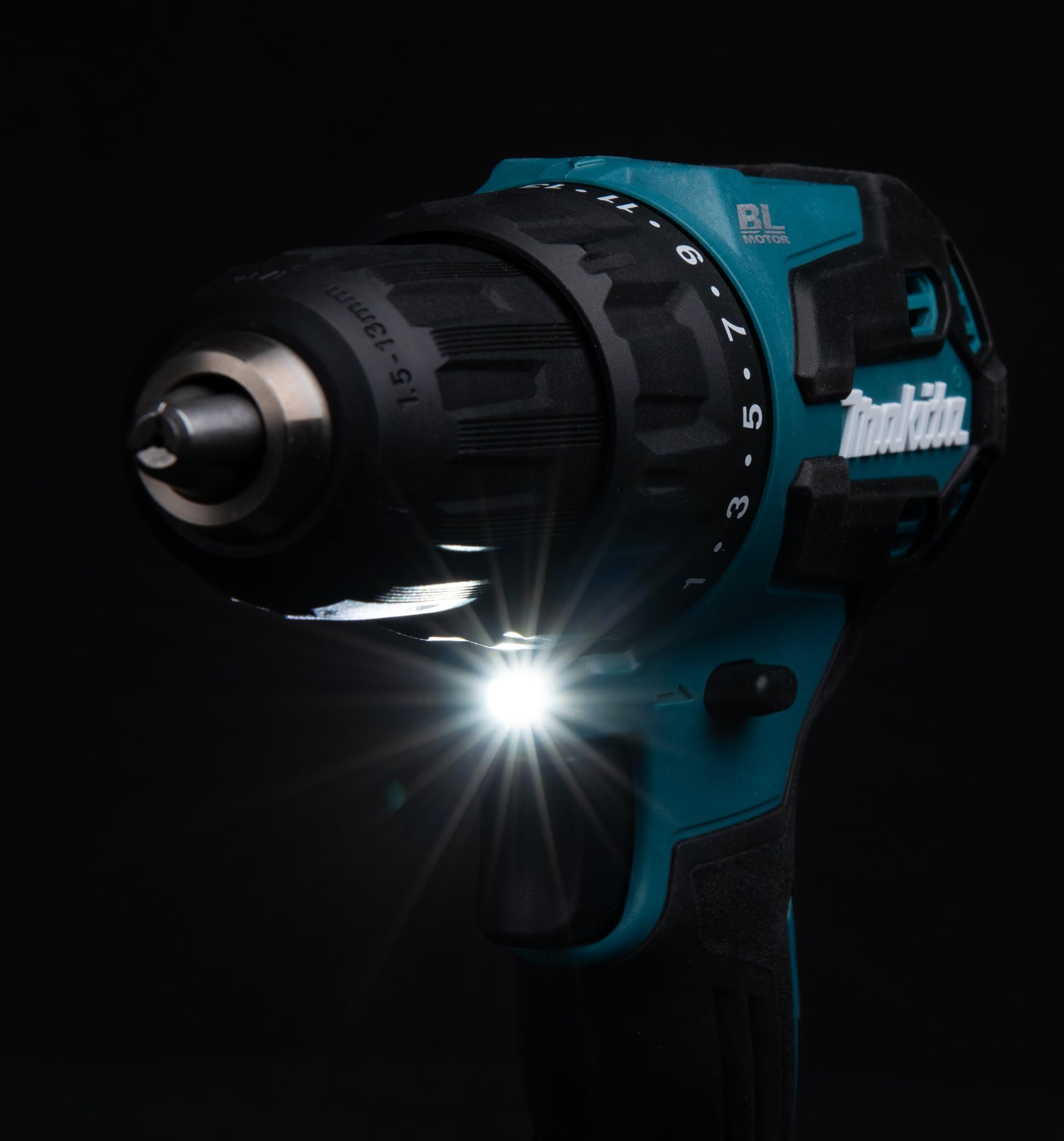 Makita DHP490RFX3 - Trapano avvitatore a percussione a batteria, 18 V/3,0 Ah, 2 batterie + caricatore in valigetta + set di accessori da 74 pezzi