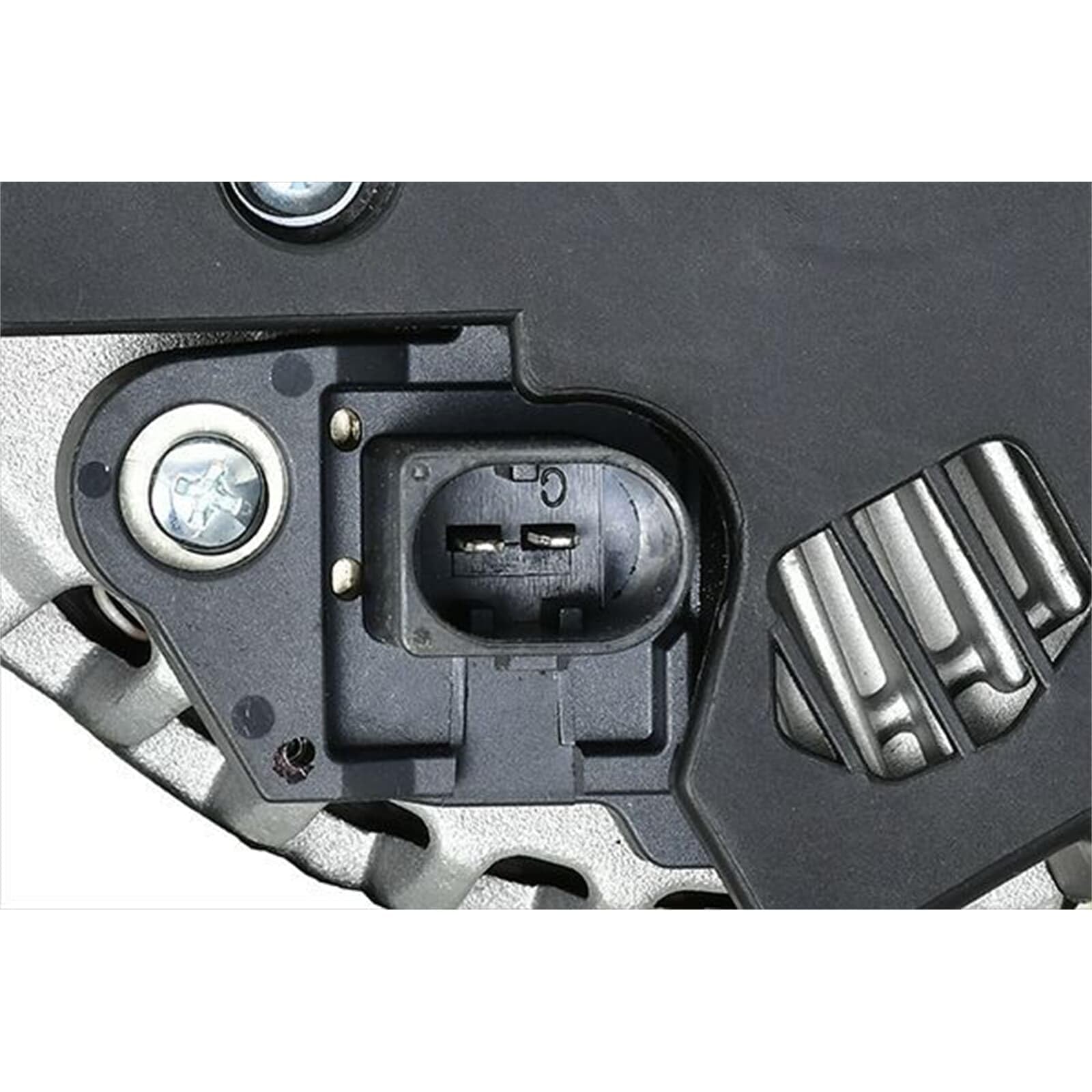 HELLA 8EL 015 630-641 Alternador - 14V - 150A