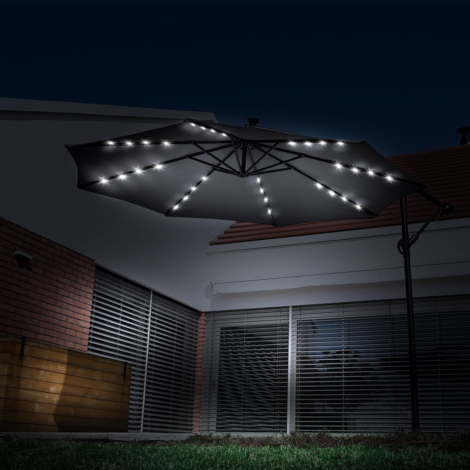 LEHMANN Sonnenschirm mit LED-Solar-Beleuchtung, Ampelschirm mit Ständer & Kurbel, Gartenschirm Wasserdicht & UV-Schutz, 360° drehbar, inkl.Schutzhülle, Sonnenschirm für Garten und Terrasse