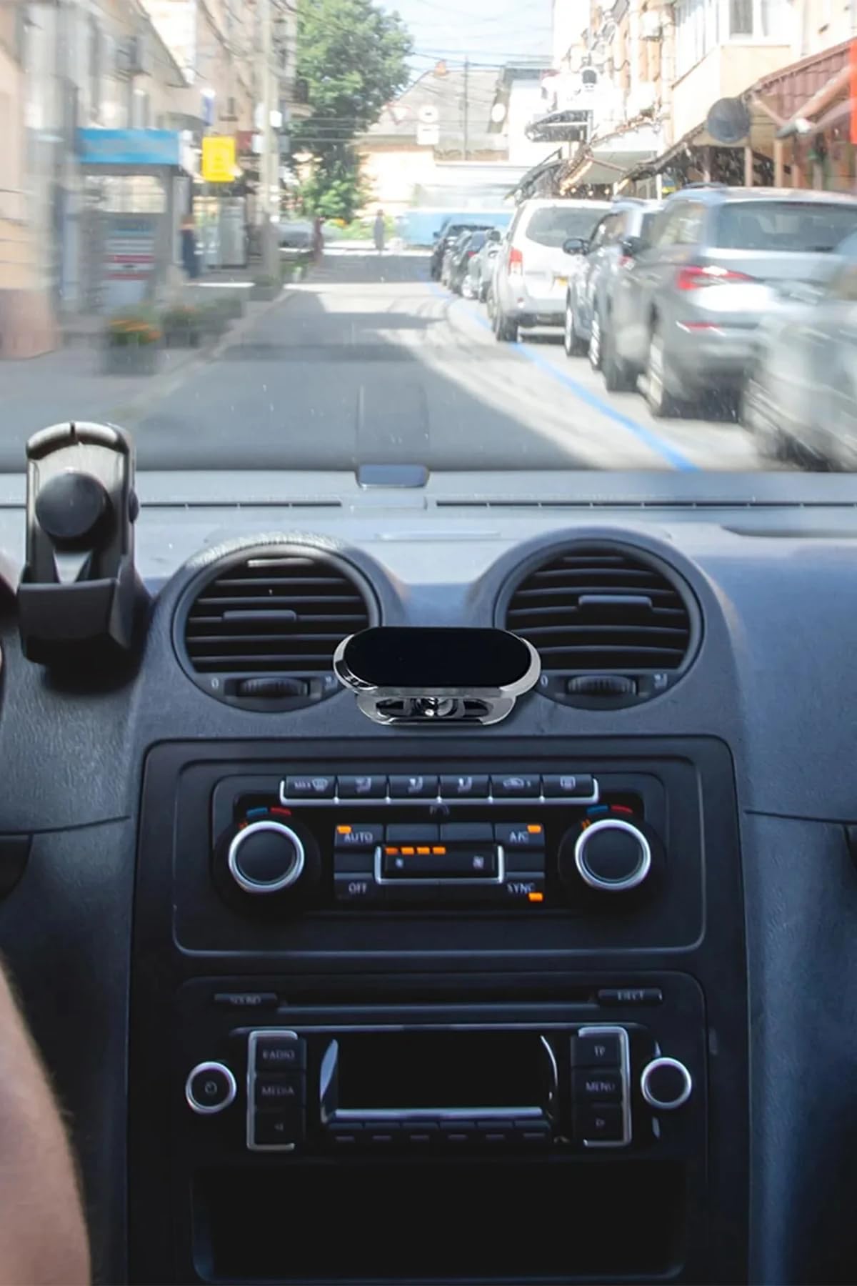 Miniso Lisanslı 360° Dönebilen Manyetik Araç Telefon Tutucu – Güçlü Mıknatıslı Çinko Alaşım Minimalist Seri 6 Cm