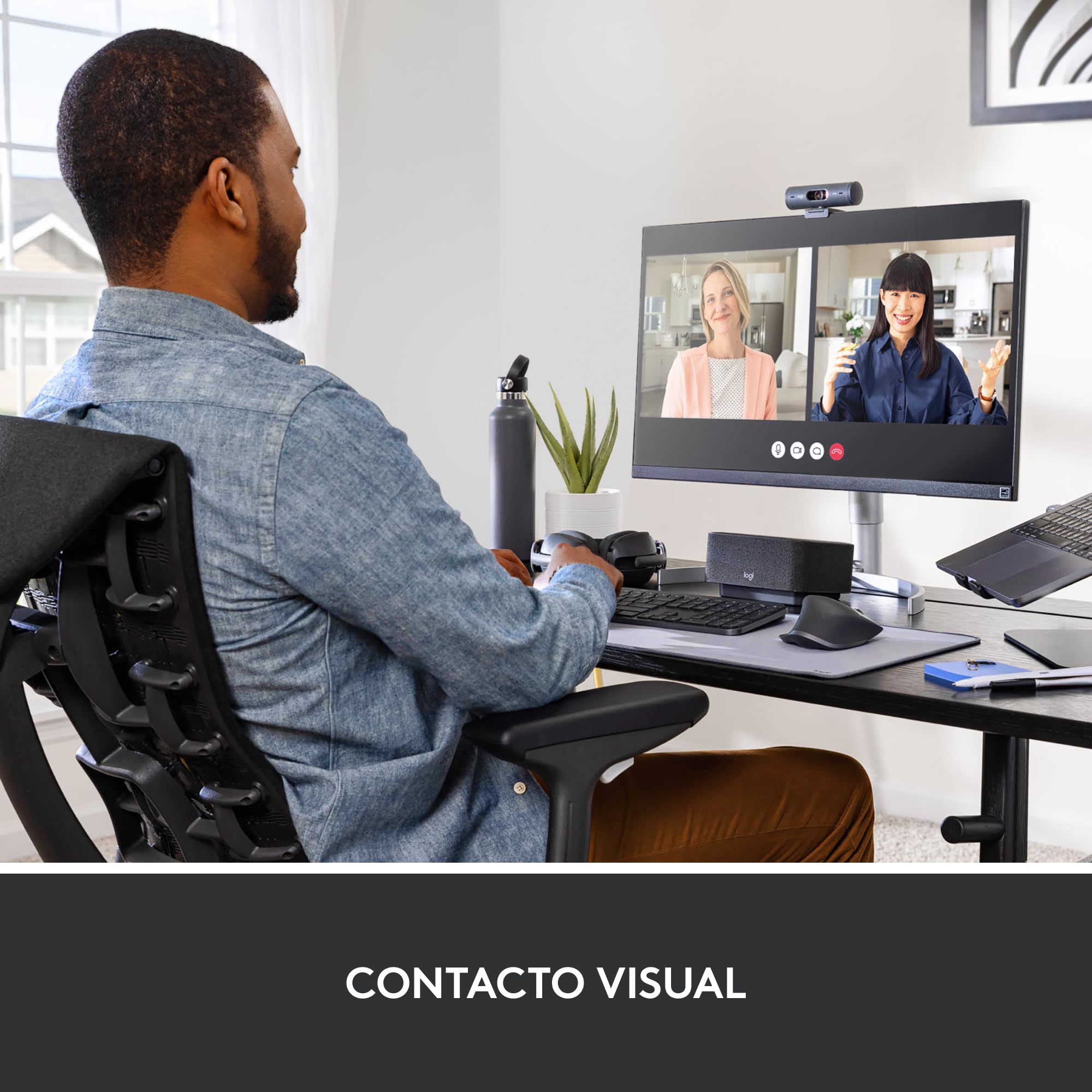 Logitech Brio 500 HD Webcam Ajuste Luz, Modo Visualización, Mics Duales con Reducción Ruido, Cubierta Privacidad Cámara Web, Admite MS Teams, Google Meet, Zoom, Cable USB-C - Grafito