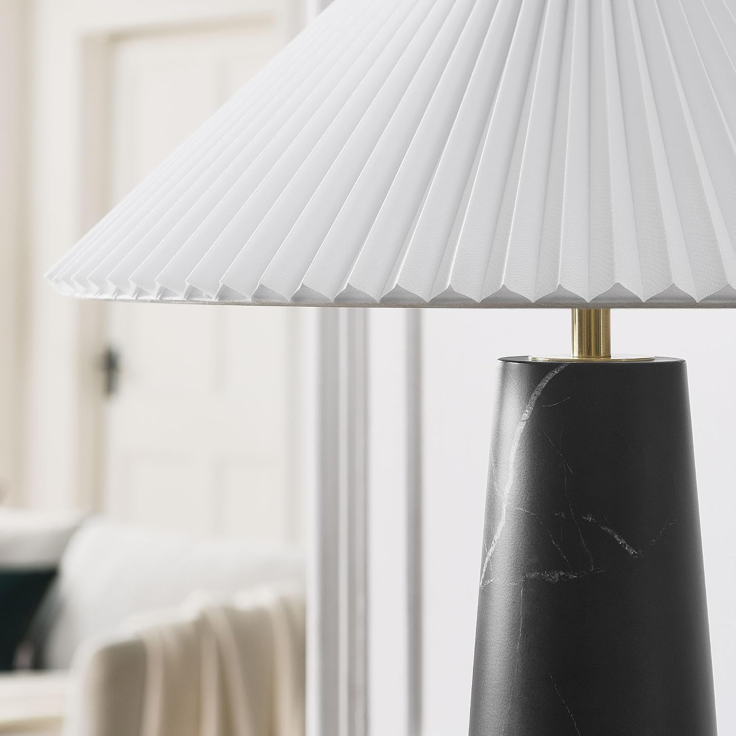 Modway Nera Table Lamp with Marble Pattern in Black – Modern Accent Lamp with Pleated Fabric Shade and Matte Brushed Metal Plate – Ambient Lighting for Living Room, Bedroom, Entryway
