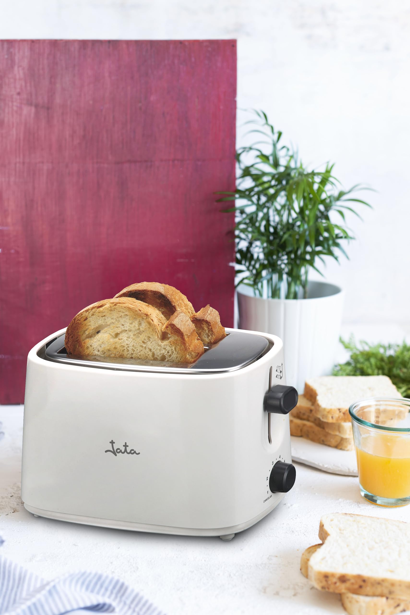 Jata TT331 Tostadora con Tapa, Dos Ranuras Extra Anchas, Con selector electrónico de tostado, 6 posiciones, Cuerpo toque frío, Bandeja recogemigas, Centrado automático del pan, 750 W, Blanco