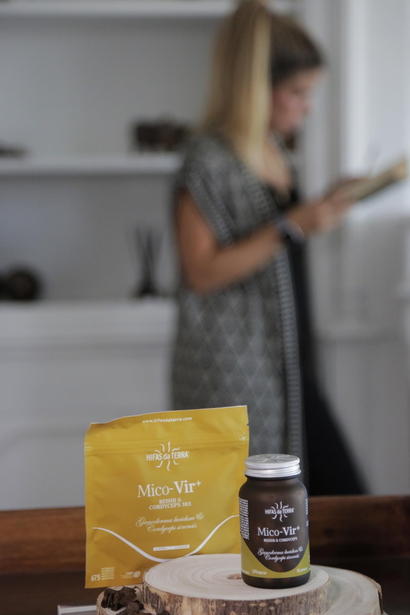 HIFAS DA TERRA - Mico-Vir+ Extractos Puros de Reishi y Cordyceps con Vitamina C - Refuerzo inmunitario natural, energía y recuperación - Extracto de Hongos - Refill 60 Cápsulas