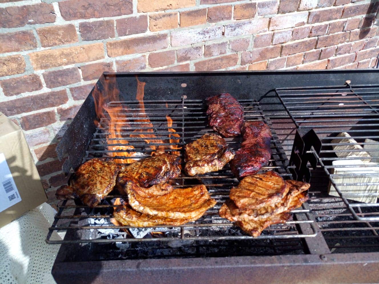 Landree® BBQ Grillholz Kirsche 3,5KG – die (saubere) Alternative zu Holzkohle oder Grillbriketts - sicher - ökologisch – aromaintensiv vom Holzhof aus Schleswig-Holstein
