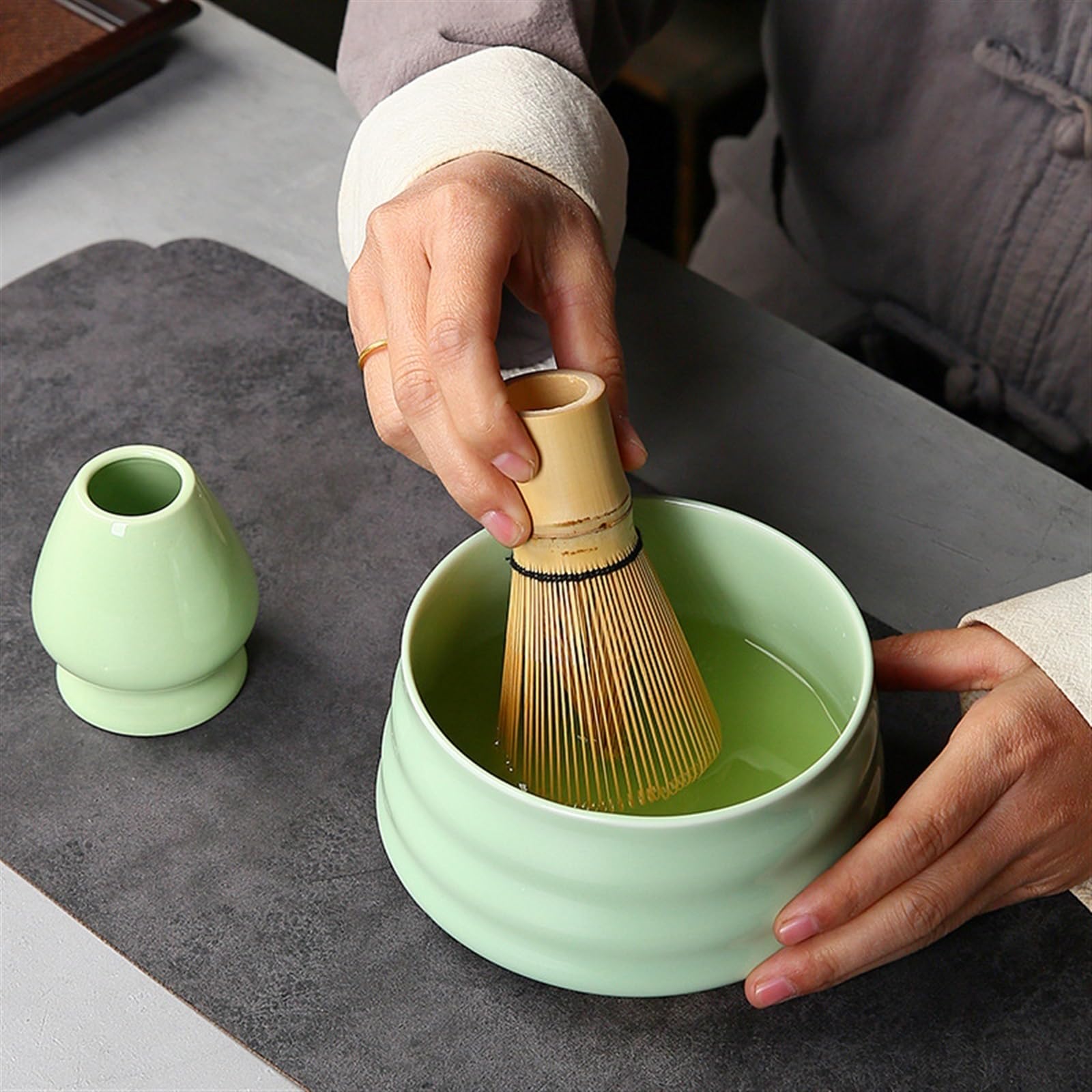 Ensemble de 4 Pièces Bol à Matcha avec Bec Verseur Matcha Kit Cadeaux Traditionnels Cuillere Matcha(Black A)