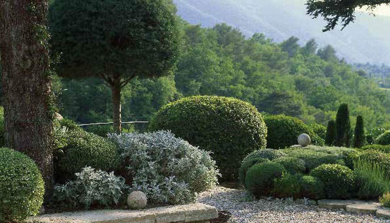 Nicole de Vésian - Gardens: Modern design in Provence