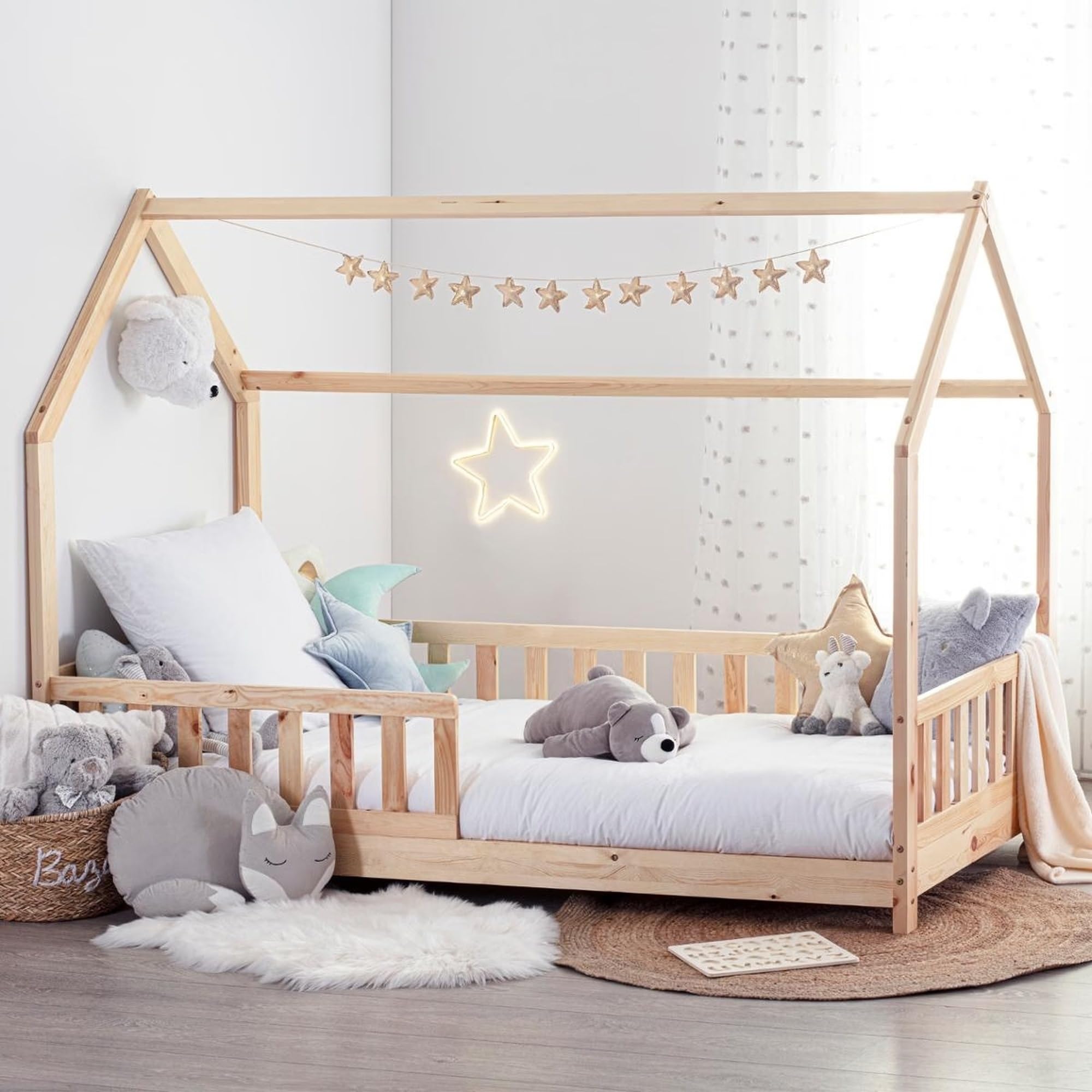 WELL HOME MOBILIARIO & DECORACIÓN Habitación Infantil: Cama Infantil Bosco 90x190cm con Alfombra de Yute Redonda 80cm