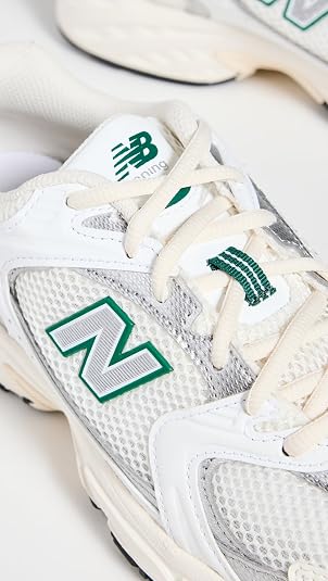 Amazon | New Balance メンズ 530 スニーカー, ホワイト/ホワイト, 7.5