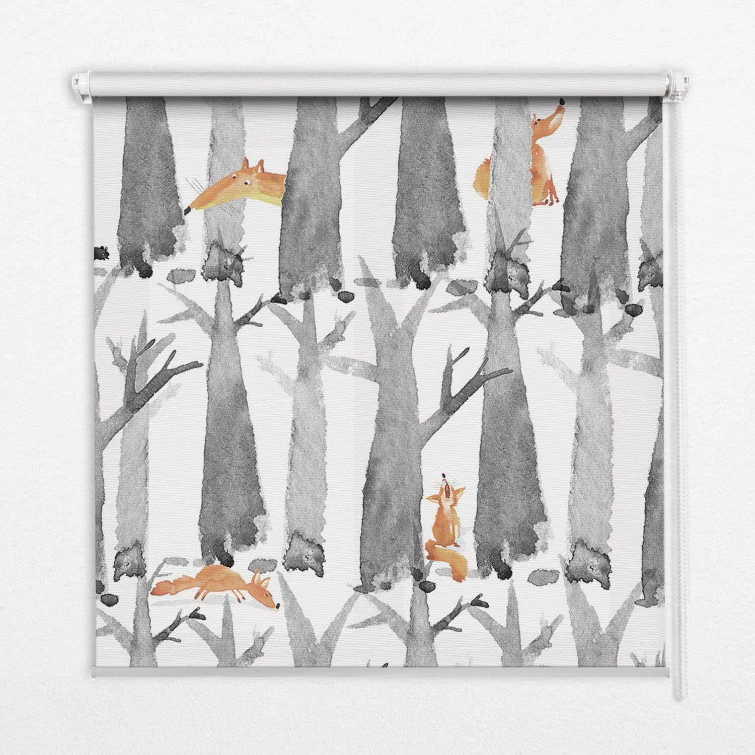 Store enrouleur occultante sans percage : adieu vis-à-vis, motif arbres gris renards 60x180cm