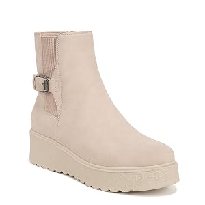 Naturalizer womens Jayda Platform Lug Sole Chelsea Boot