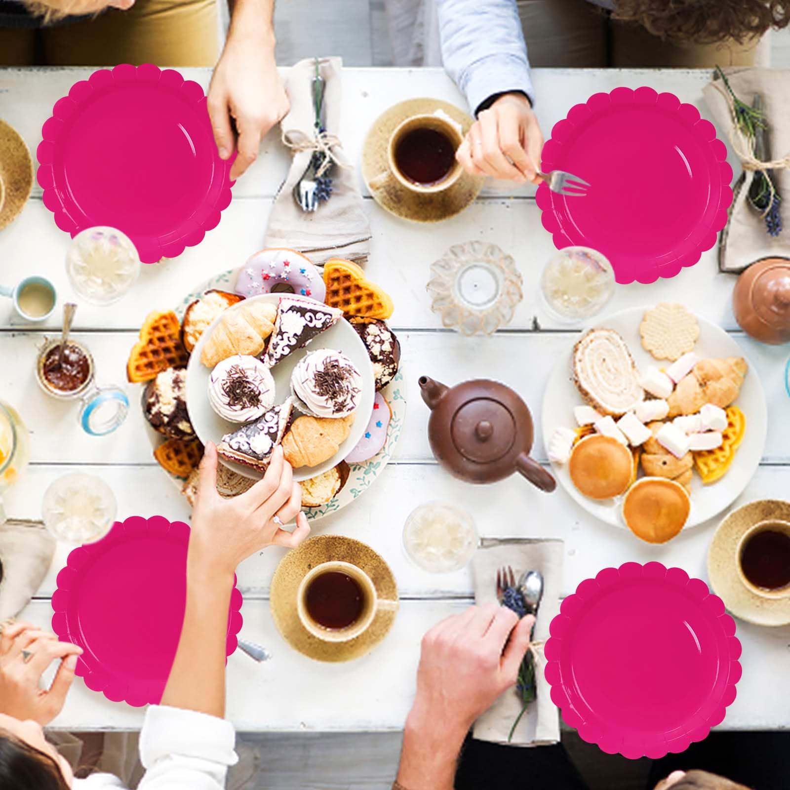 Lot de 50 assiettes en carton festonnées jetables rose vif de 17,8 cm pour mariage, fête prénatale, fête d'anniversaire, assiettes à dessert jetables