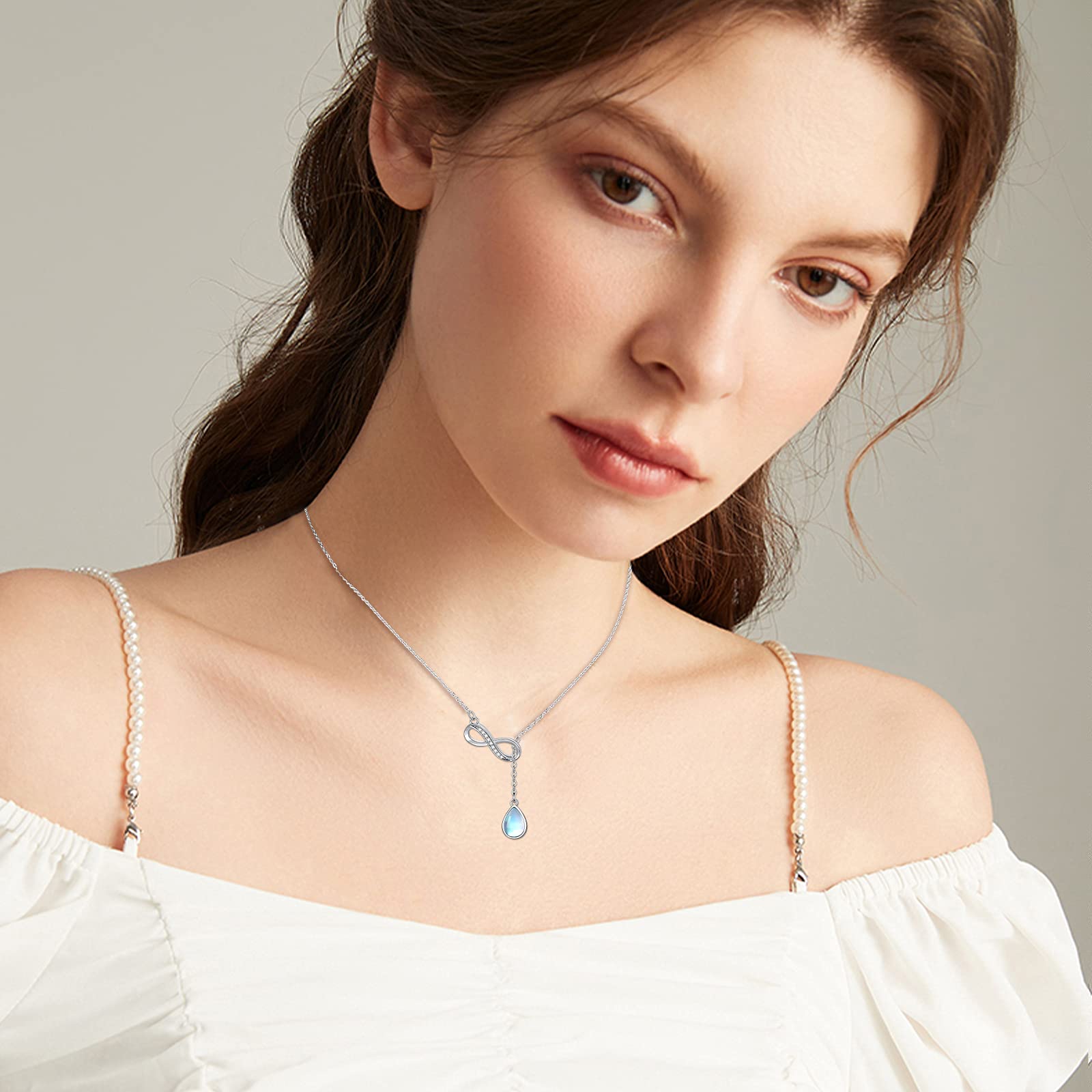 REDSUN Mondstein Halskette S925 Sterling Silber Keltischer Knoten Kette Regenbogen Mondstein Halskette Anhänger Schmuck für Damen Mädchen Mutter Tochter Frau Geschenk