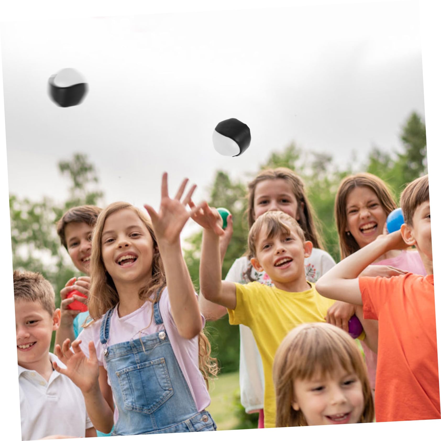 BESTonZON Bean Bag Game for Boys and Girls 5 Pack Small Bean Bags Juggling Bean Bags Toss Games PVC Material Outdoor Activity