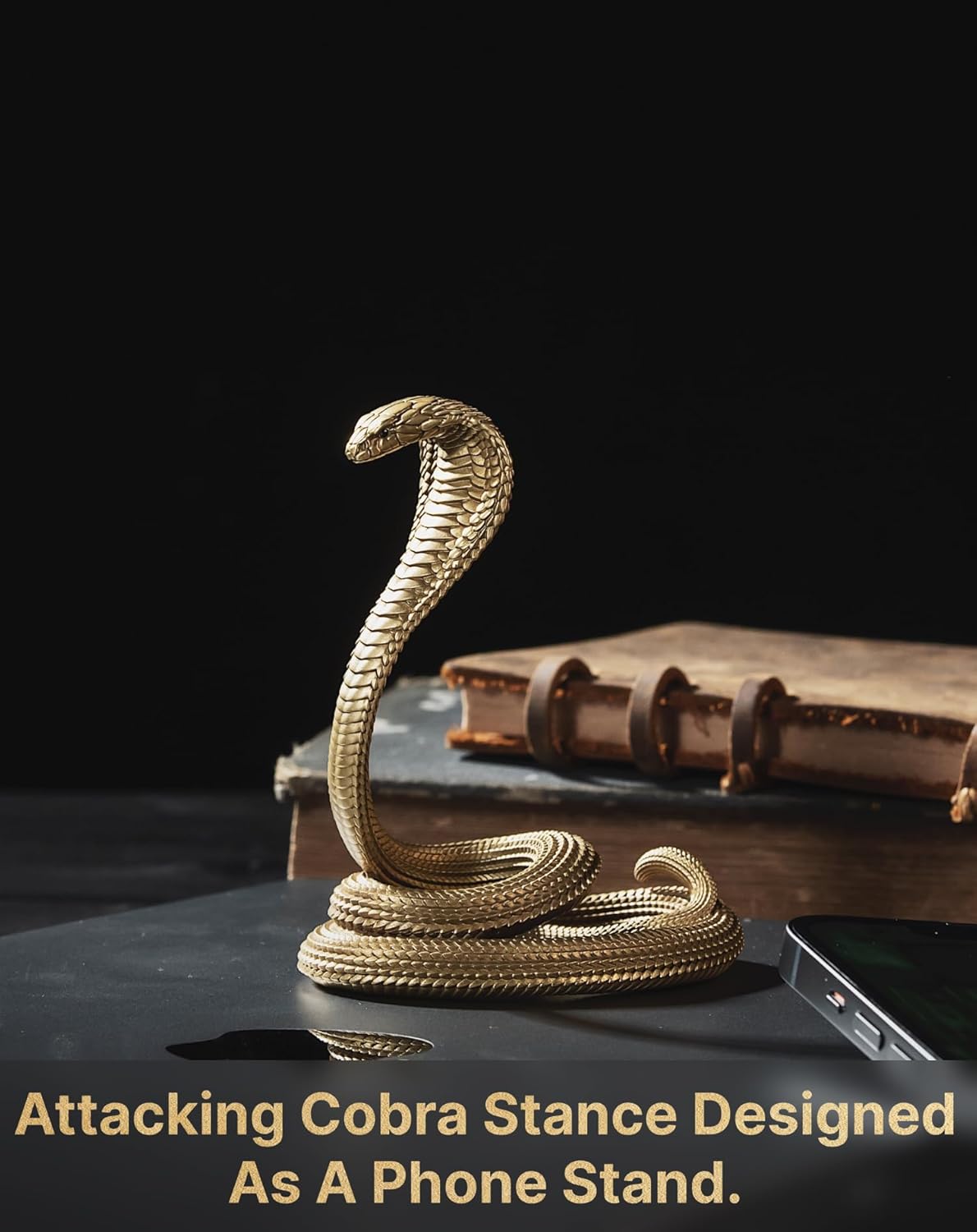 COPPERTIST.WU Cobra Phone Stand Brass Desk Decor – Handcrafted Snake Phone Holder for iPhone & Tablet, Artistic Desk Accessory Sculpture, Unique Gift for Men, Office & Home