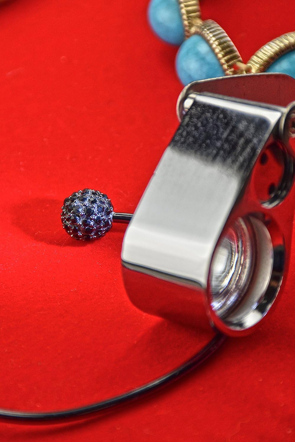 10X Magnifying Loupe with LED Light - Image 13