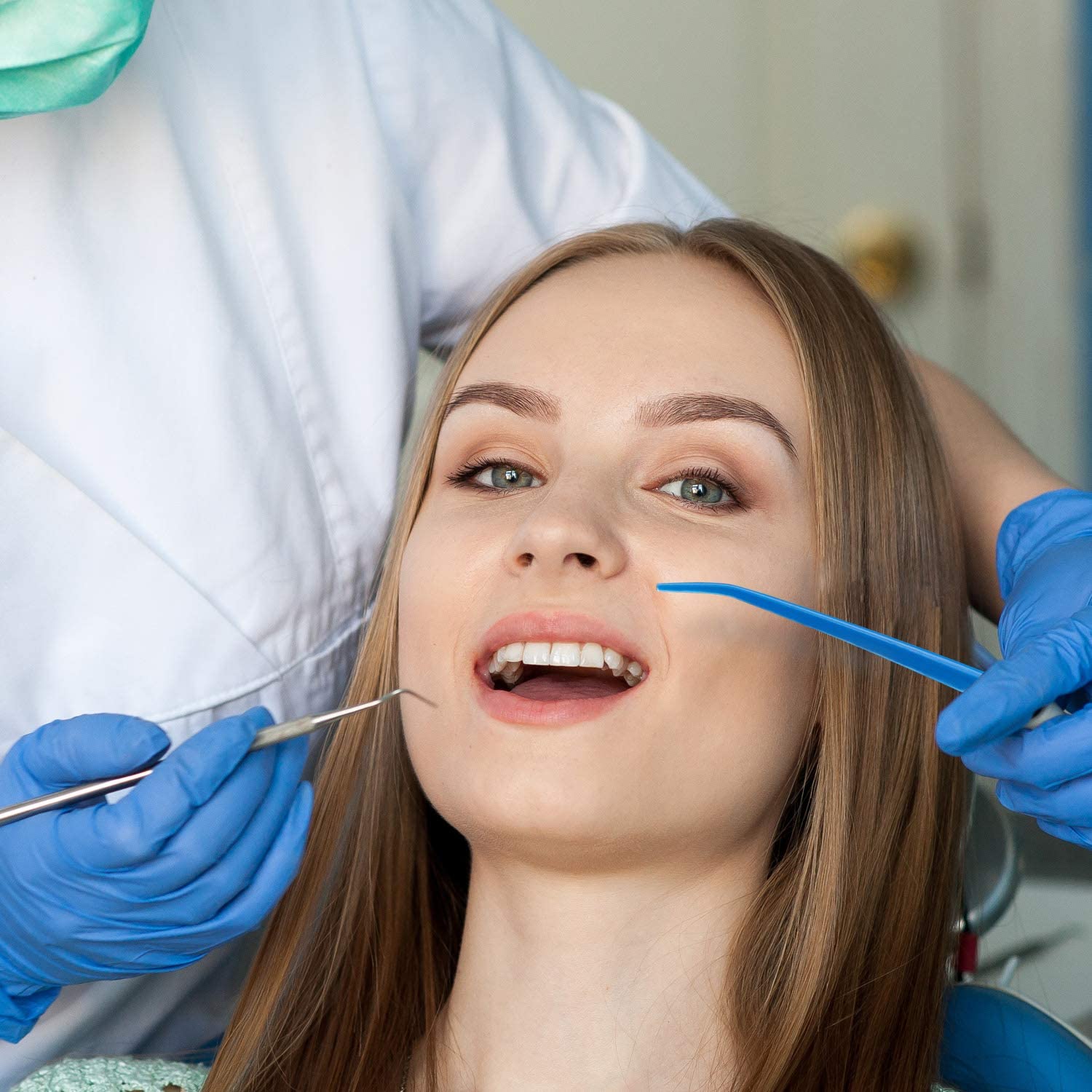 JMU Puntas de aspirador dental, 100 unidades, puntas de succión quirúrgicas desechables de 1/16 pulgadas de diámetro, color azul, 4 paquetes de 25
