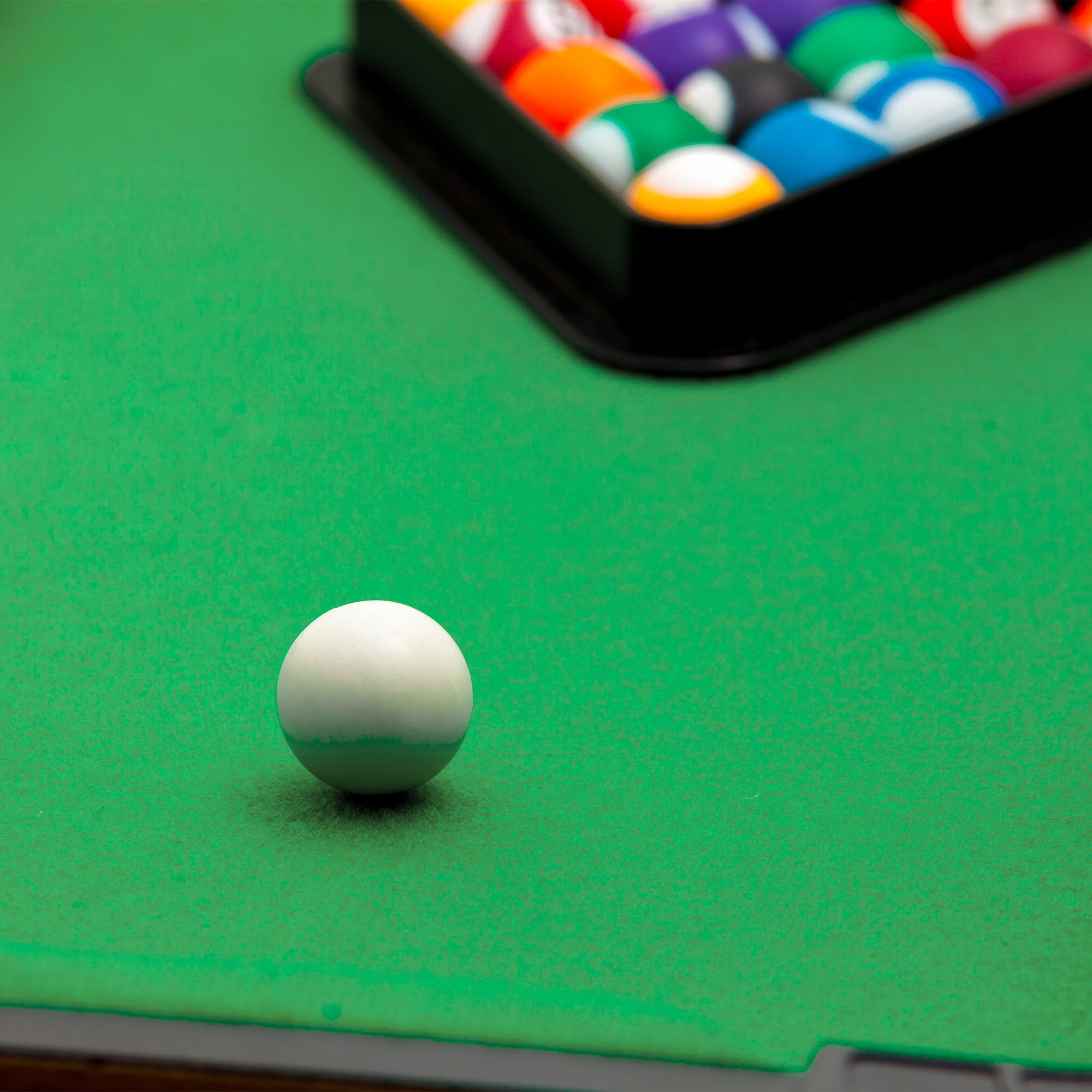 FISHTEC Mini Billard de Table Complet avec Accessoires - Conception en Bois MDF et Tapis en Feutrine Vert - Idéal pour s'amuser en Famille ou Entre Amis - Format Compact 69 x 35 x 17 cm