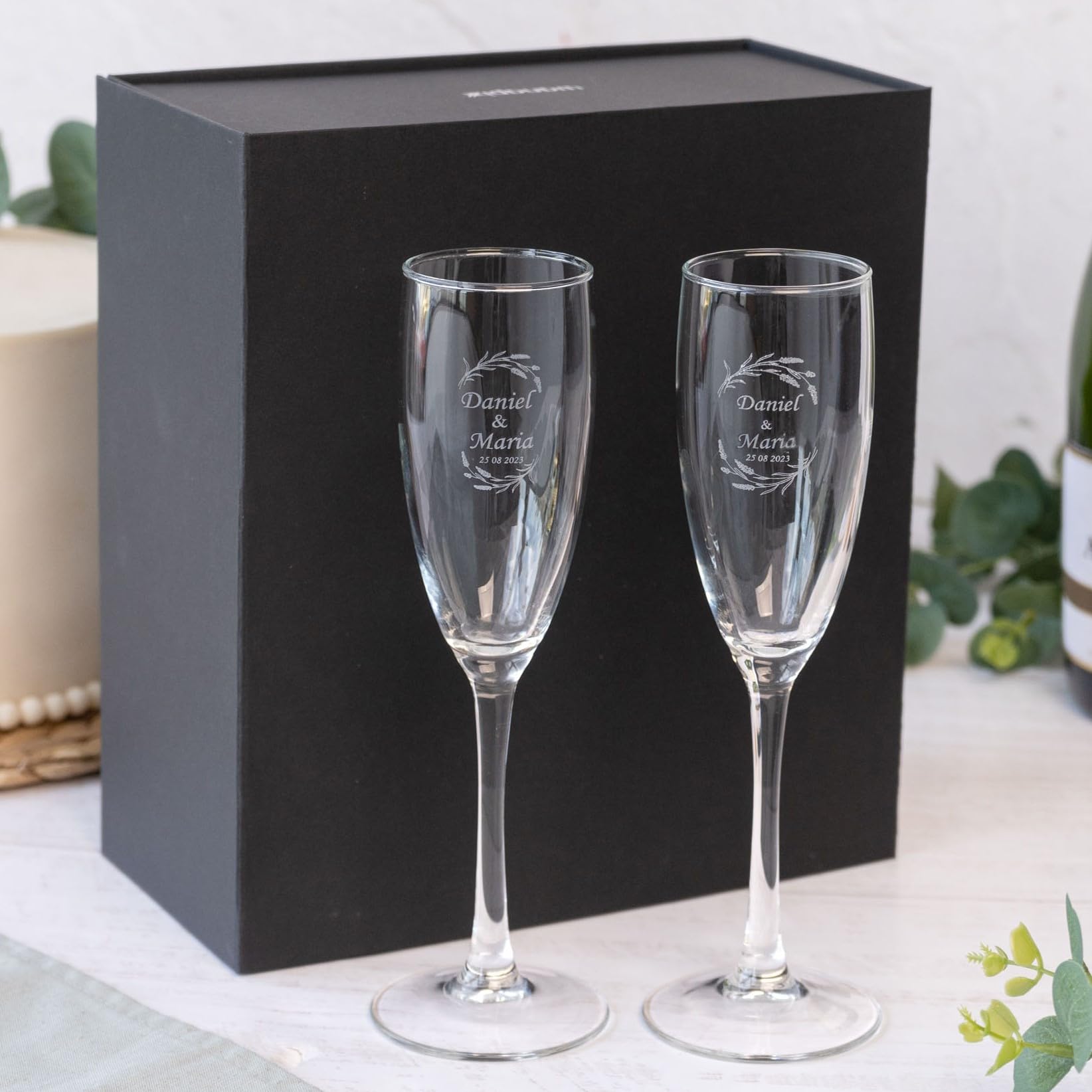 Wanapix | Pack de 2 Copas de Cava Personalizada | Estuche de Regalo Incluido | Copa de Champagne Cristal Grabada a Láser | Boda/Aniversario/San Valentín | 20cl. | Nombres y Fecha