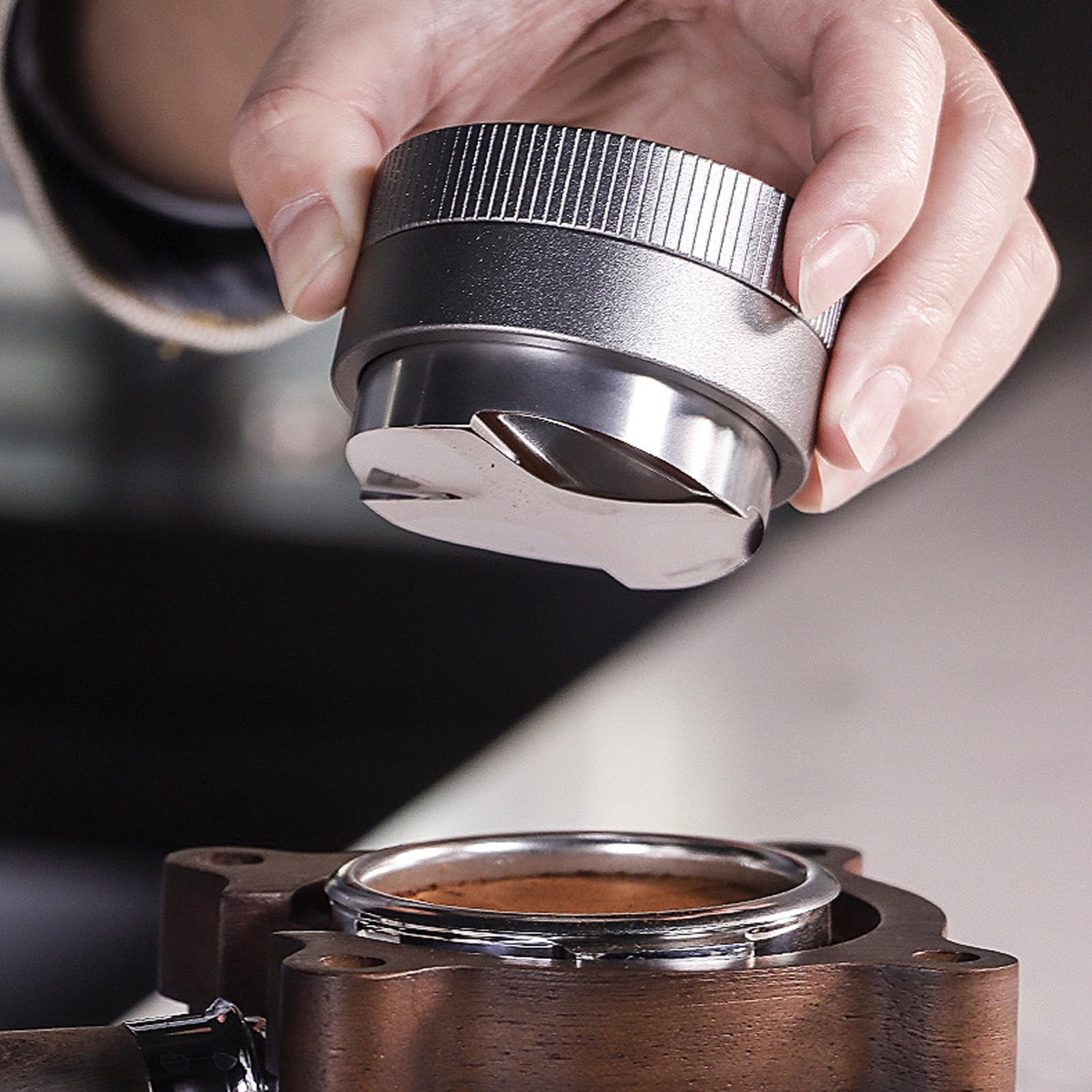 Acouto Distributore di Manomissione del caffè Strumento Livellatore di Distribuzione del caffè Regolabile in Altezza Automatica in Acciaio Inossidabile 304 per Cafe Home 51 Mm / 2 Pollici Il (51MM)