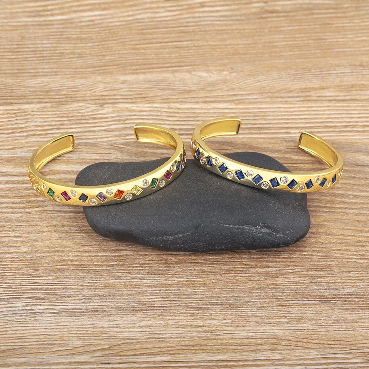 トレンディな2025年最新ラグジュアリー5色カラフルジルコン調節可能バングルエレガントクラシッククリスタルカフブレスレットレディース