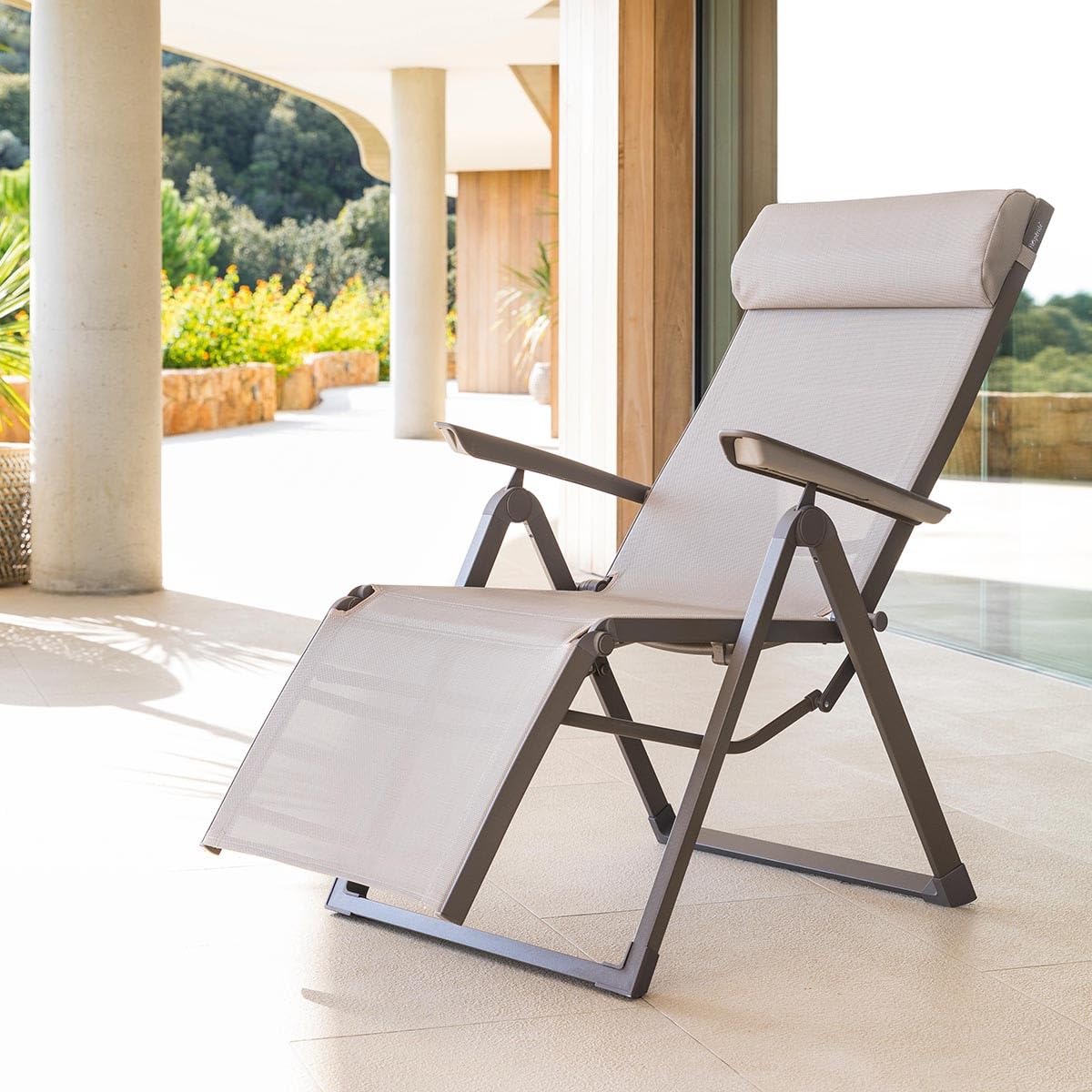 HESPERIDE - Silla reclinable de jardín Decima - Avellana/Pralín - Aluminio - Mobiliario de Exterior para terraza, balcón y Patio.