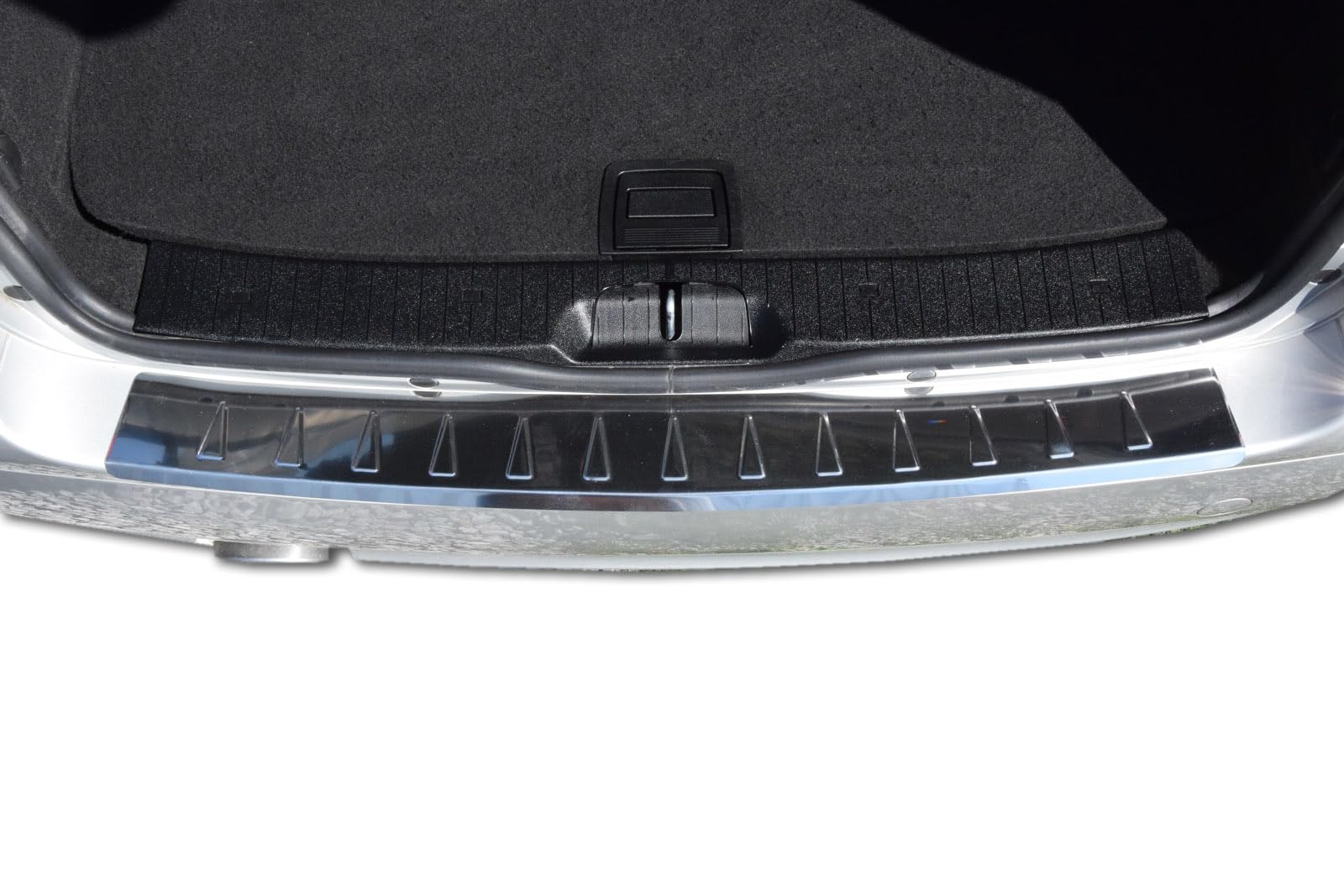 J&J Automotive Protezione Bordo Carico Paraurti Posteriore Per Jeep Renegade (dal 2015) - In Acciaio Inox, Design Elegante, Facile Installazione