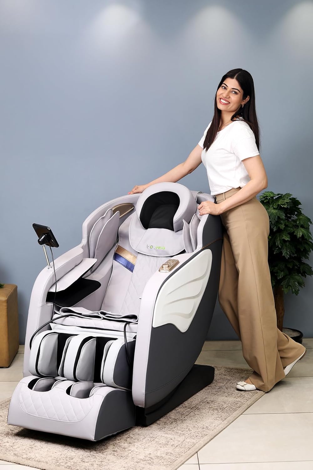 Botcura Zero Gravity Massage Chair with Recliner, Stress Relief, Home Use Botcura Zero Gravity Massage Chair with Recliner, Stress Relief, Home Use