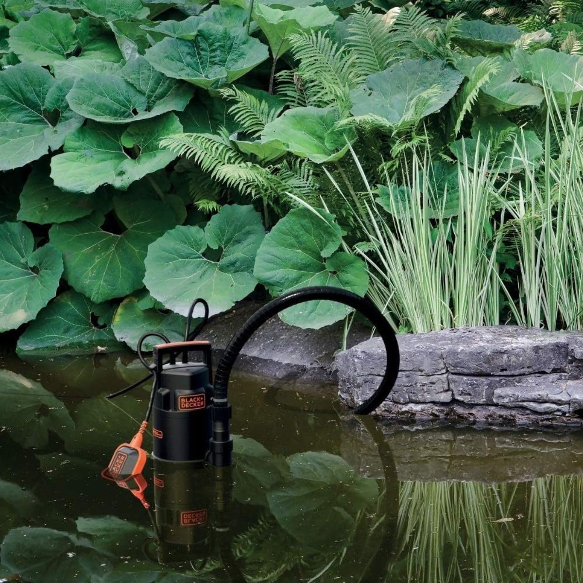 BLACK+DECKER BXUP750PTE pompa głębinowa do czystej i brudnej wody (750 W, maks. wydajność tłoczenia 13 000 l/h, maks. wysokość tłoczenia 8 m)