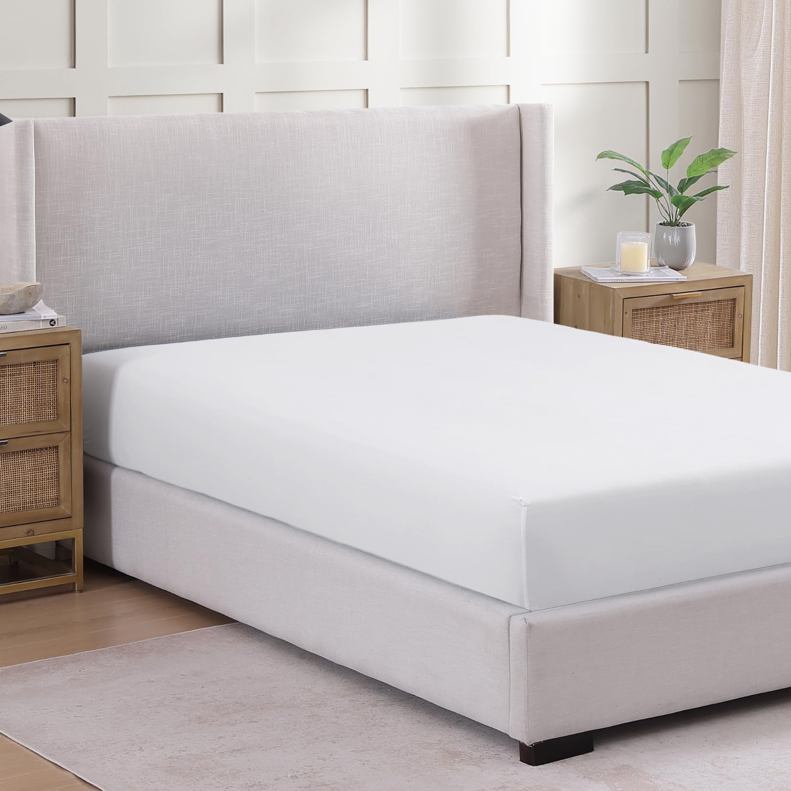 Fitted Sheet Double, White, Pre-Washed, Deep Pocket 14 inch (35 cm), Easy Care, Soft Brushed Microfibre Fabric - Image 2