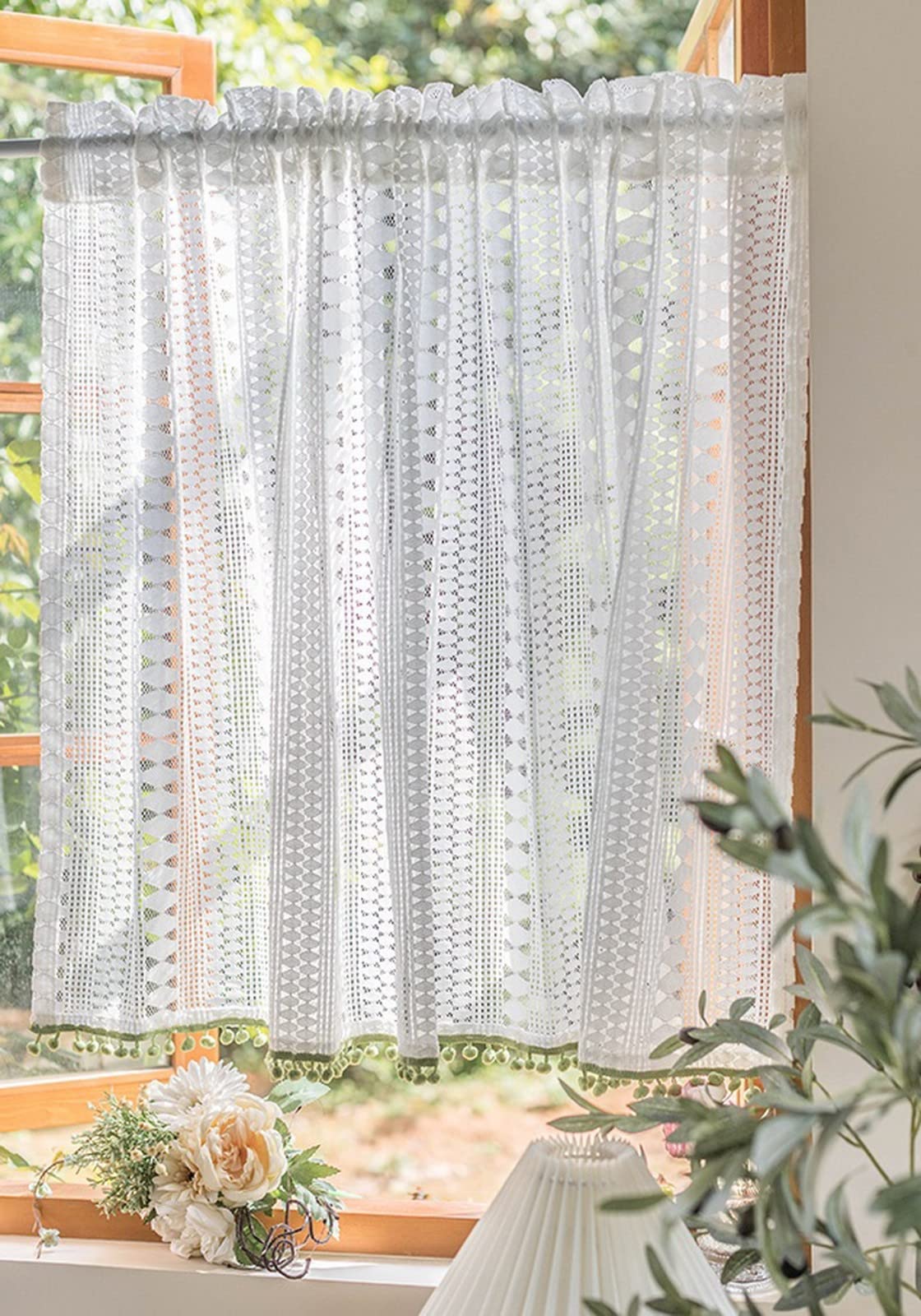 A.Monamour Tenda Corta Per Piccola Finestra Bianca Semi Trasparente Geometrica Cotone Uncinetto Pizzo Con Pompon Mantovana Mezza Per Cucina Bistrot Caffè Porta Finestra a Vetro