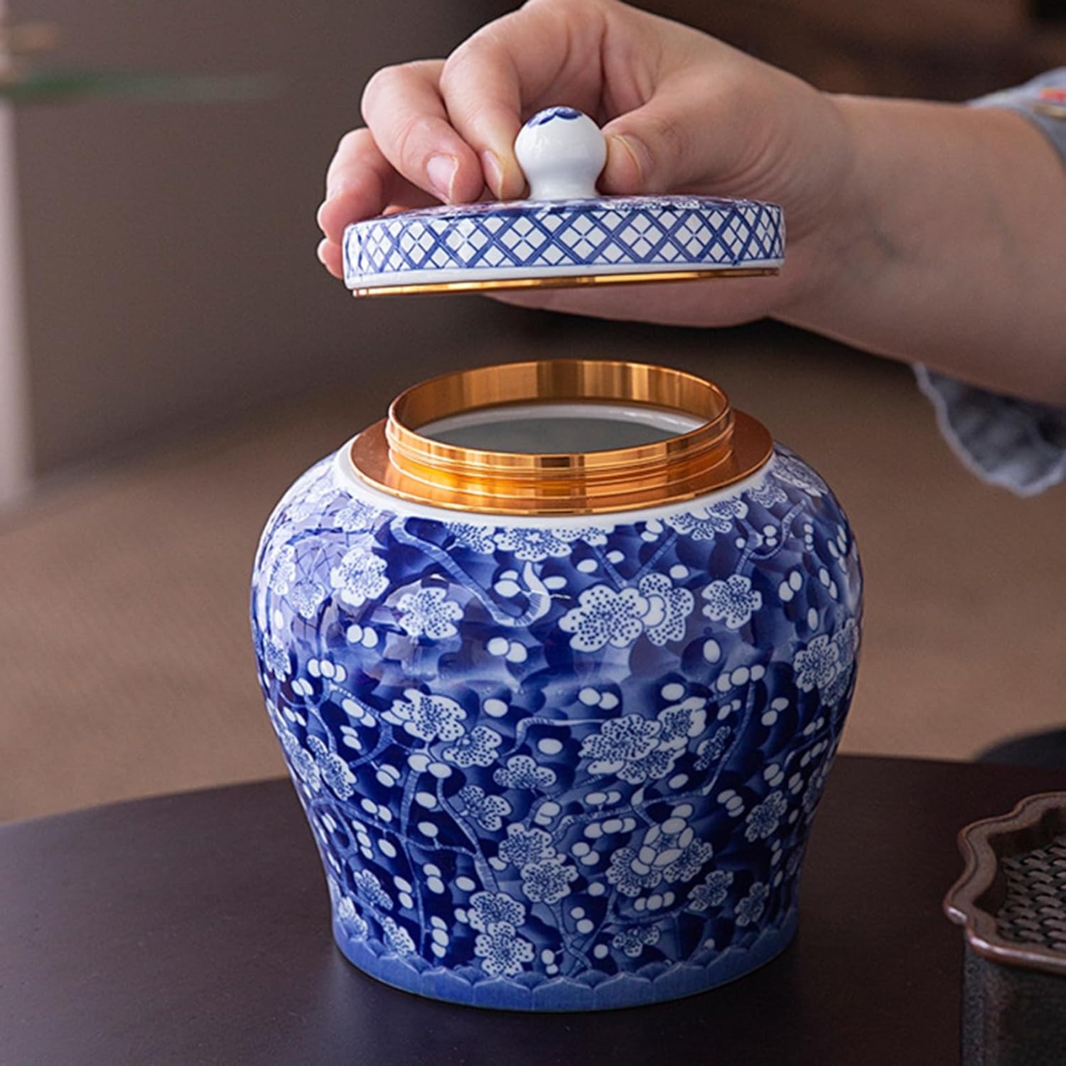 Ceramic Jar with Lid - Airtight Kitchen Canisters for Coffee and Tea Storage - Decorative Ceramic Canister (blue)