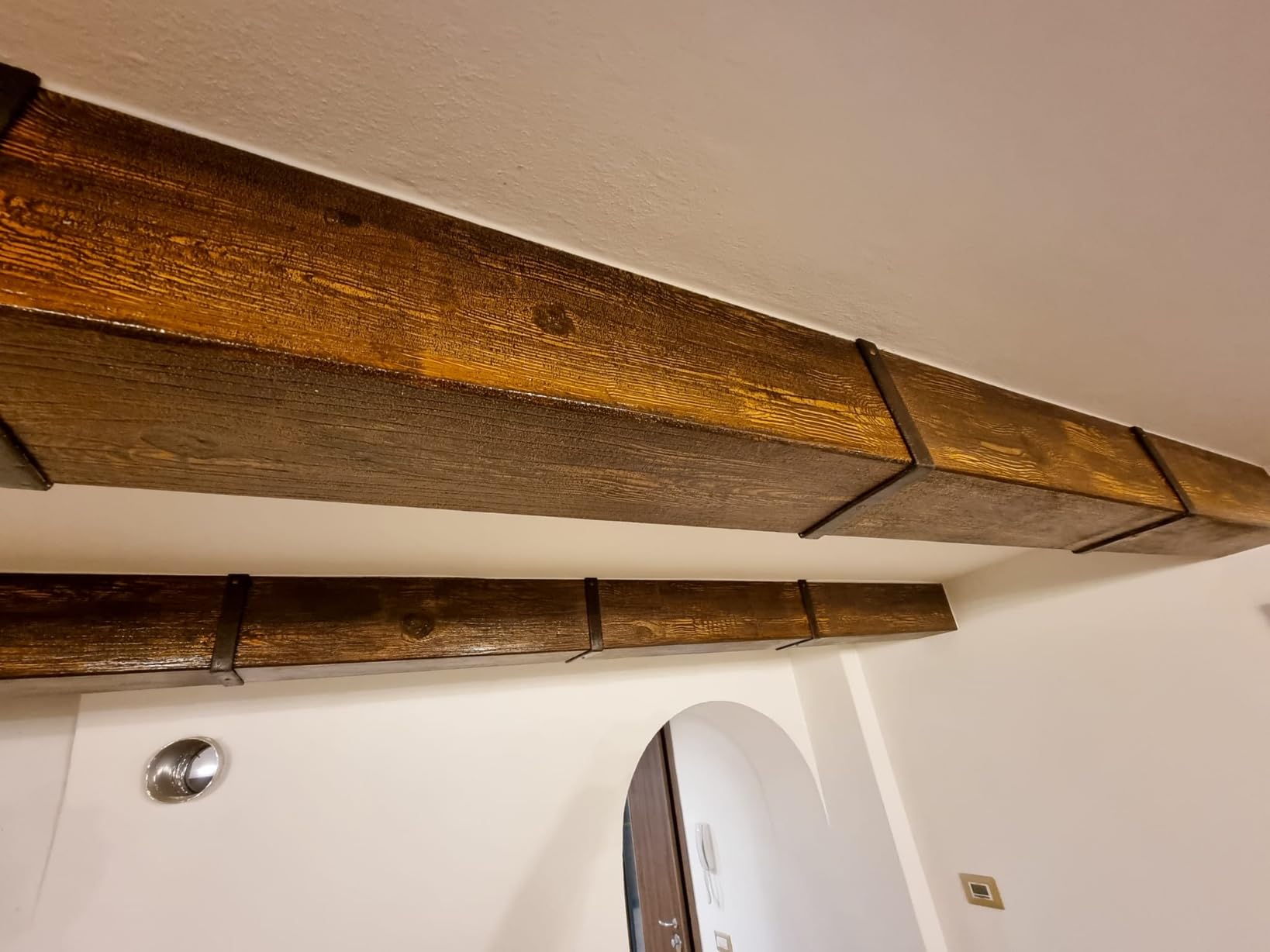 Trave finto legno lunghezza 100 cm. (L10xH10 cm, Bianco)