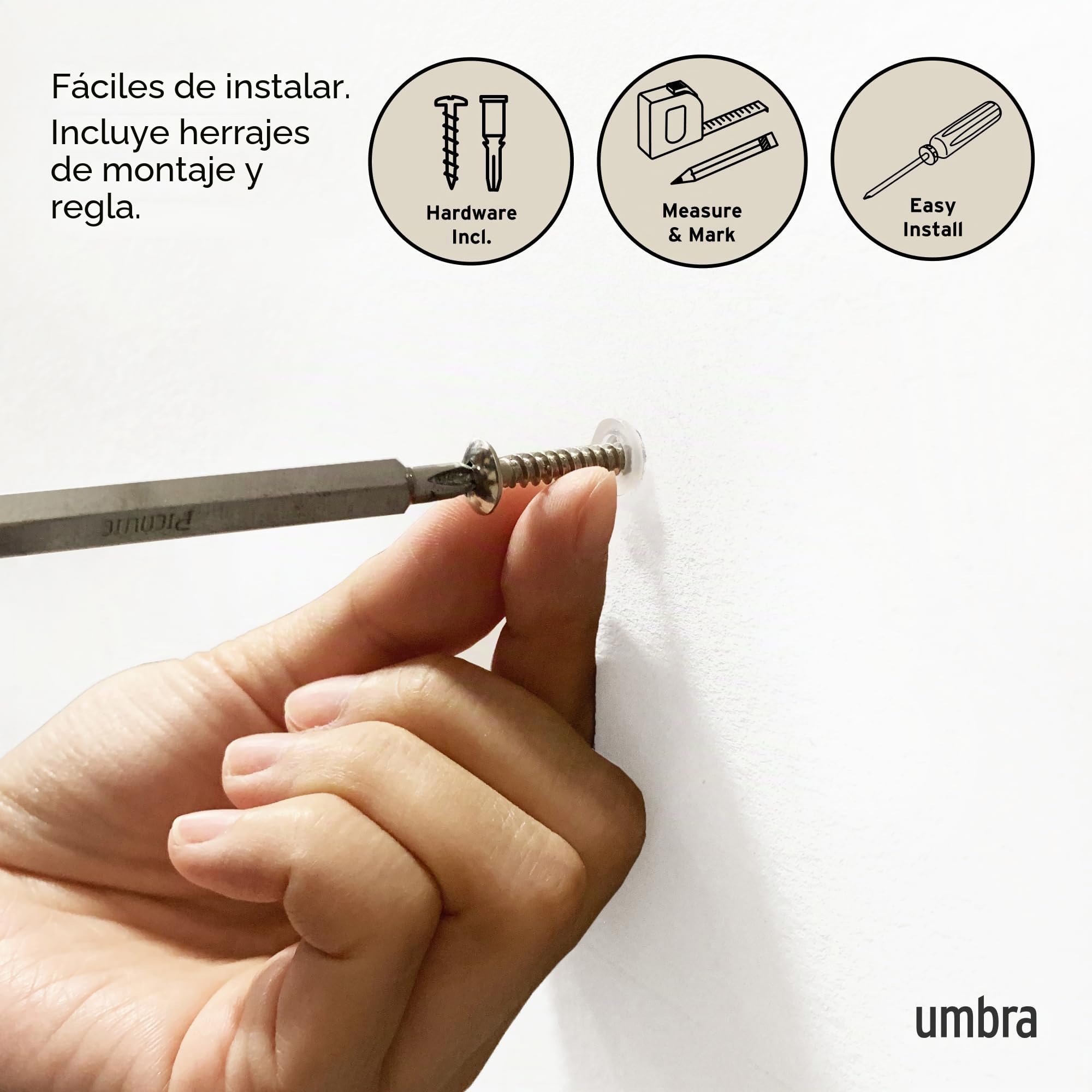 Umbra Flip Perchero de pared con 8 ganchos – Almacenamiento moderno y ahorrador de espacio para sombreros, chaquetas, bolsos, entrada, cuarto de servicio, armario, baño, dormitorio – Blanco/Níquel