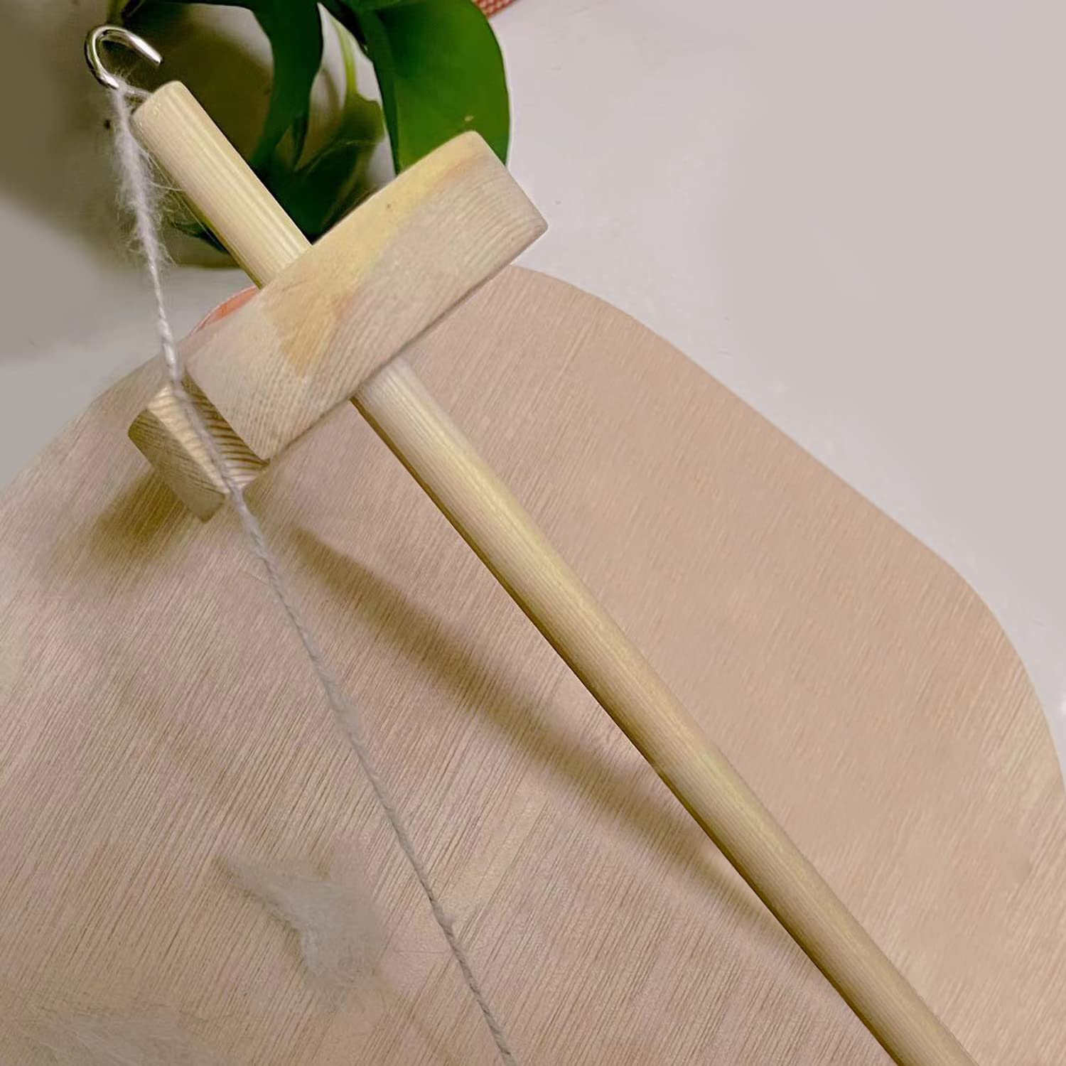 Felicità fatta a mano: set di 2 mandrini a mano in legno con filato Whorl – strumento perfetto per filatura a mano e lana