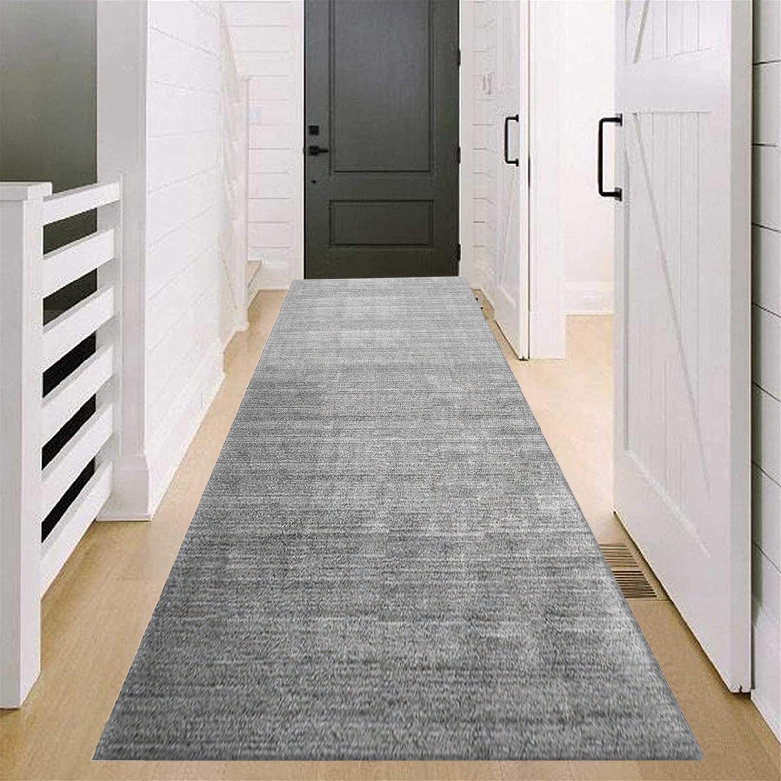 Tapis de couloir moderne au tissage robuste et finition classique