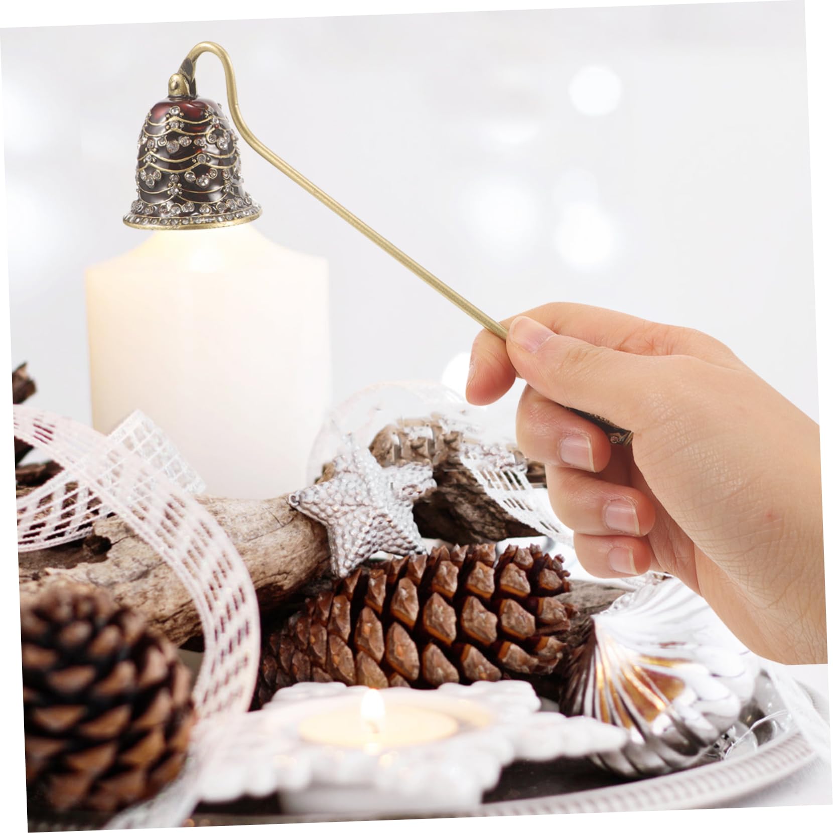 ERINGOGO Candle Extinguisher Long Handle Diamond-crusted Snuffer for Safe Wick Put Out