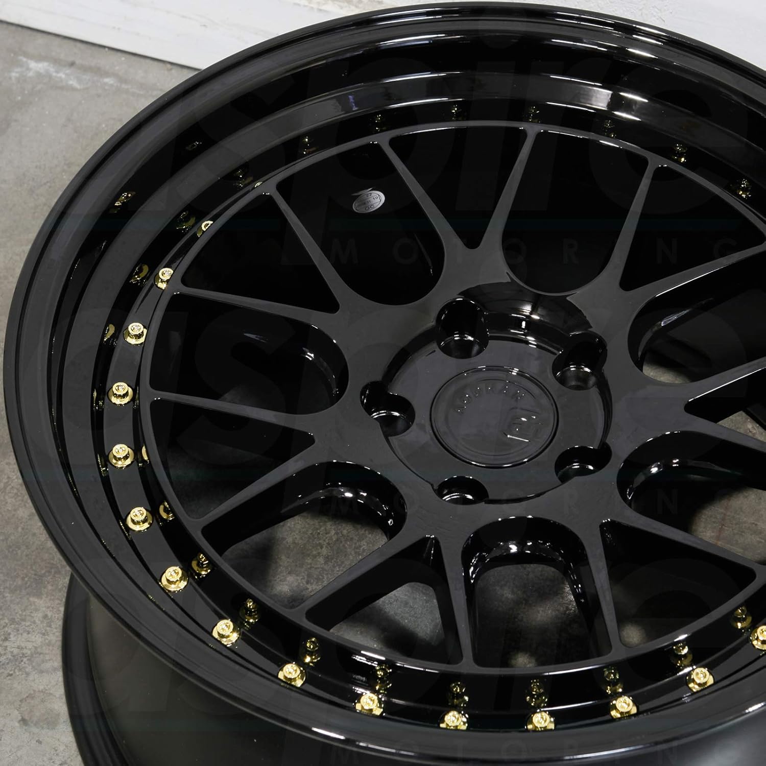 Aodhan DS-06 Custom Wheel - 18x8.5, 35 Offset, 5x114.3 Bolt Pattern, 73.1mm Hub - Gloss Black with Gold Rivets Rim