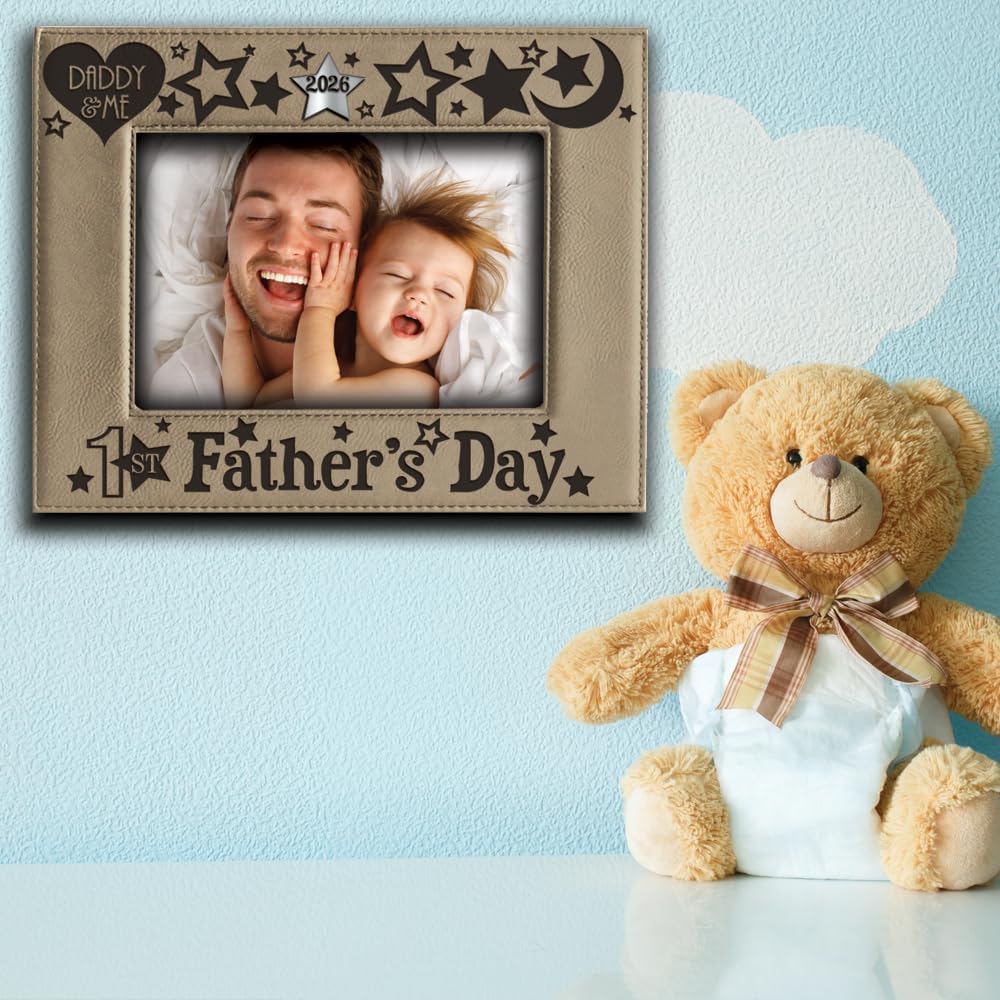 BELLA BUSTA-First Father's Day -Daddy and Me Leather Picture Frame- Laser cut and Engraved Silver Mirror Acrylic Piece Integrated (5 x 7 Horizontal (First Father's Day))
