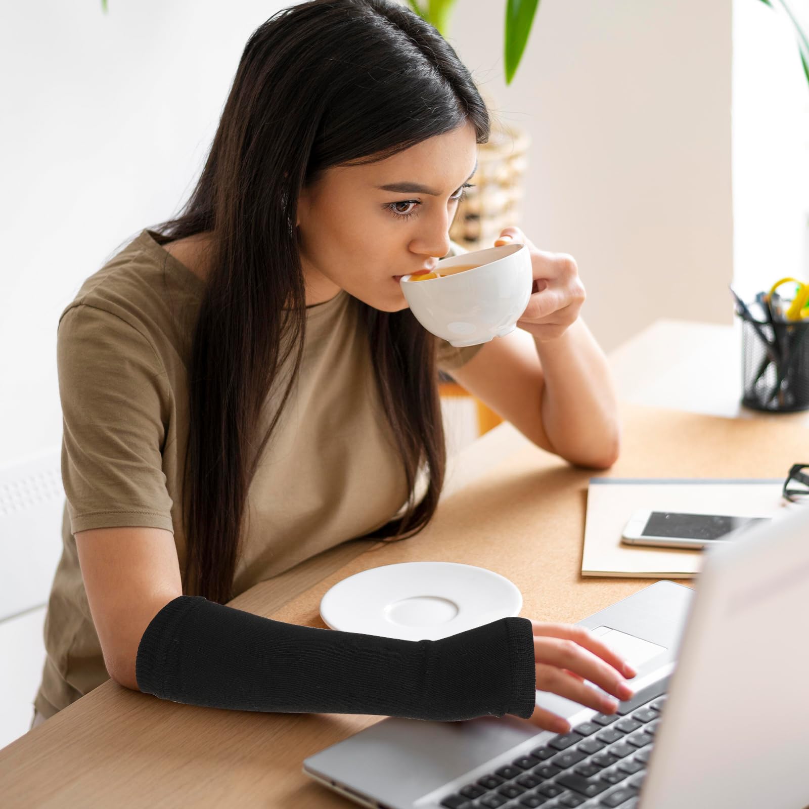 4 Pieces Arm Cast Cover, Elastic Fingerless Arm Cast Covers Removable Cast Shower Cover Arm Black Arm Sling Covers Washable Arm Wrist Elbow Cast Wound Scratcher Protector Sleeves for Arm Bath Shower