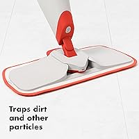Vista 3 de OXO Good Grips – Spray Mopa de microfibra con estropajo desmontable
