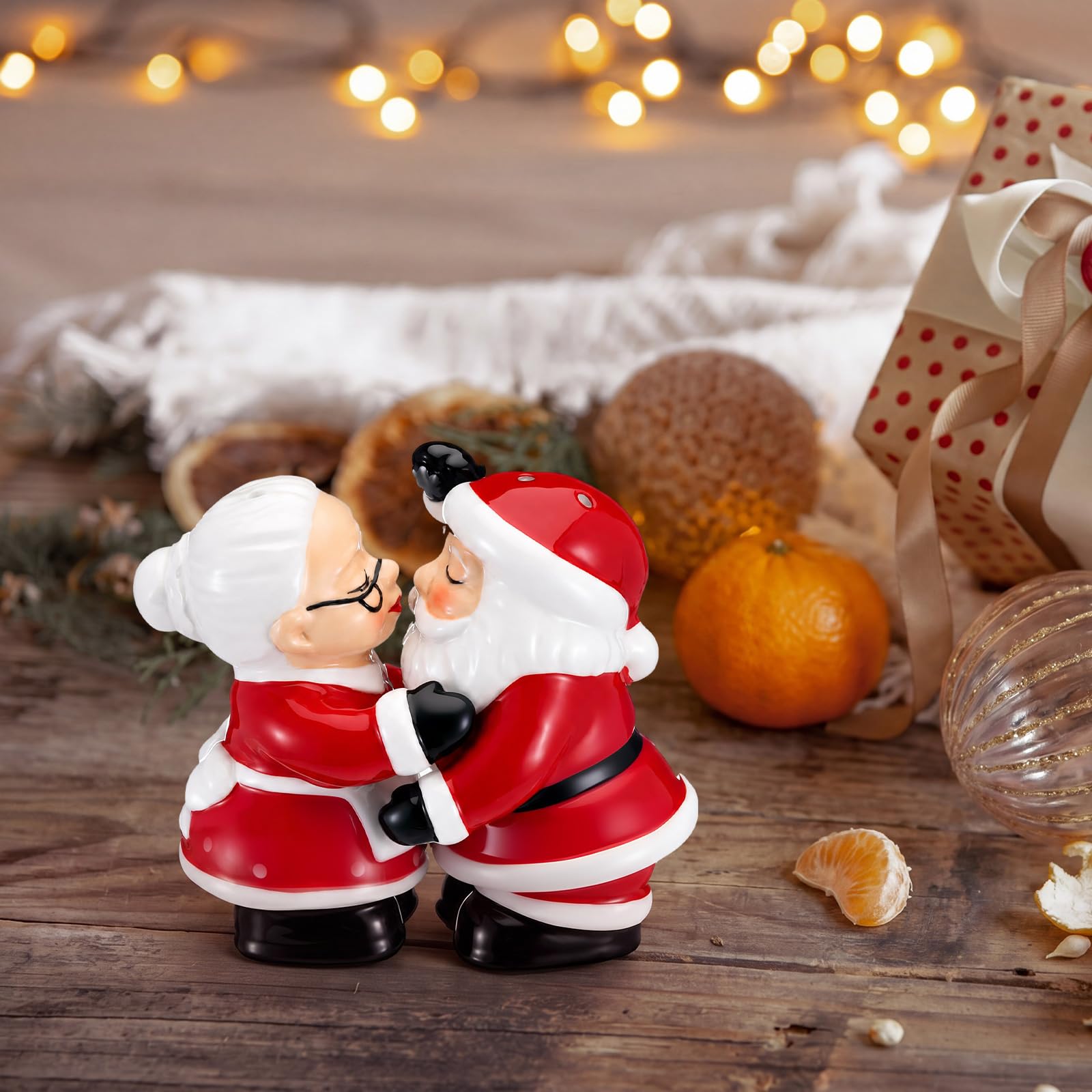Remerry Mr. and Mrs. Santa Set di saliera e pepiera, in ceramica, con Babbo Natale che si baciano e la signora Claus, decorazione per la cucina delle vacanze in campagna, decorazioni da tavola e