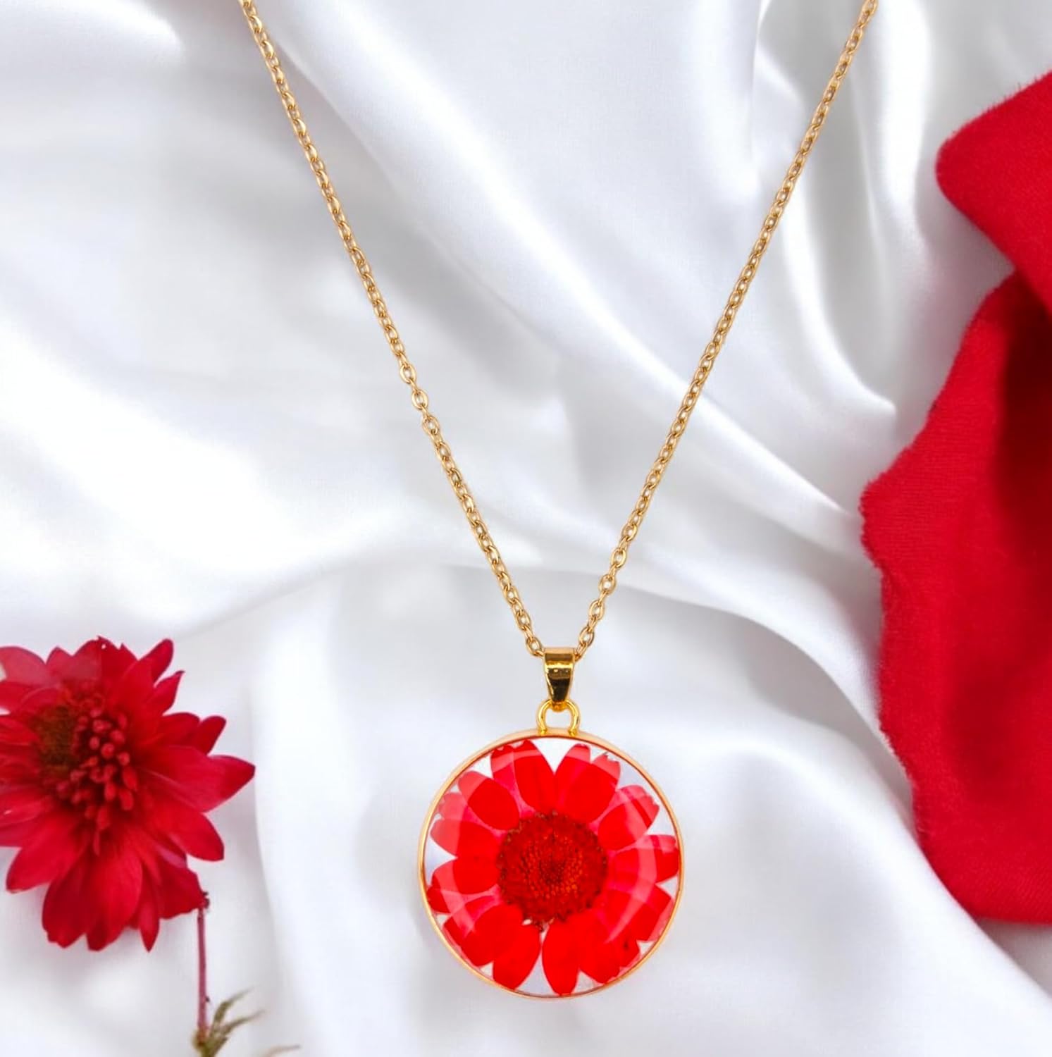 Buy Daisy Necklace – Unique Fashion Jewellery for Women | 18K Gold