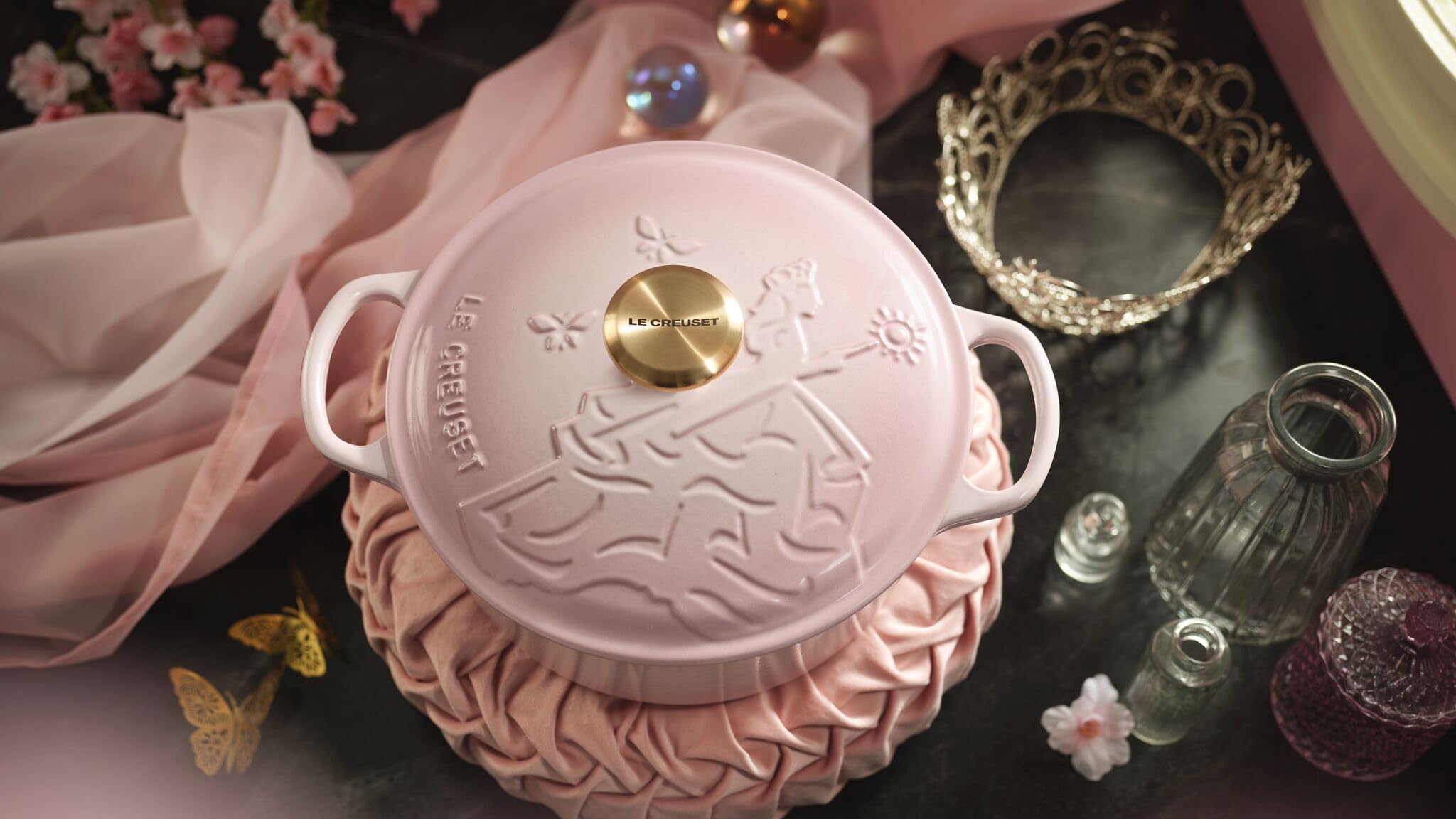 Le Creuset Wicked Collection Glinda Cocotte ronde en fonte gaufrée