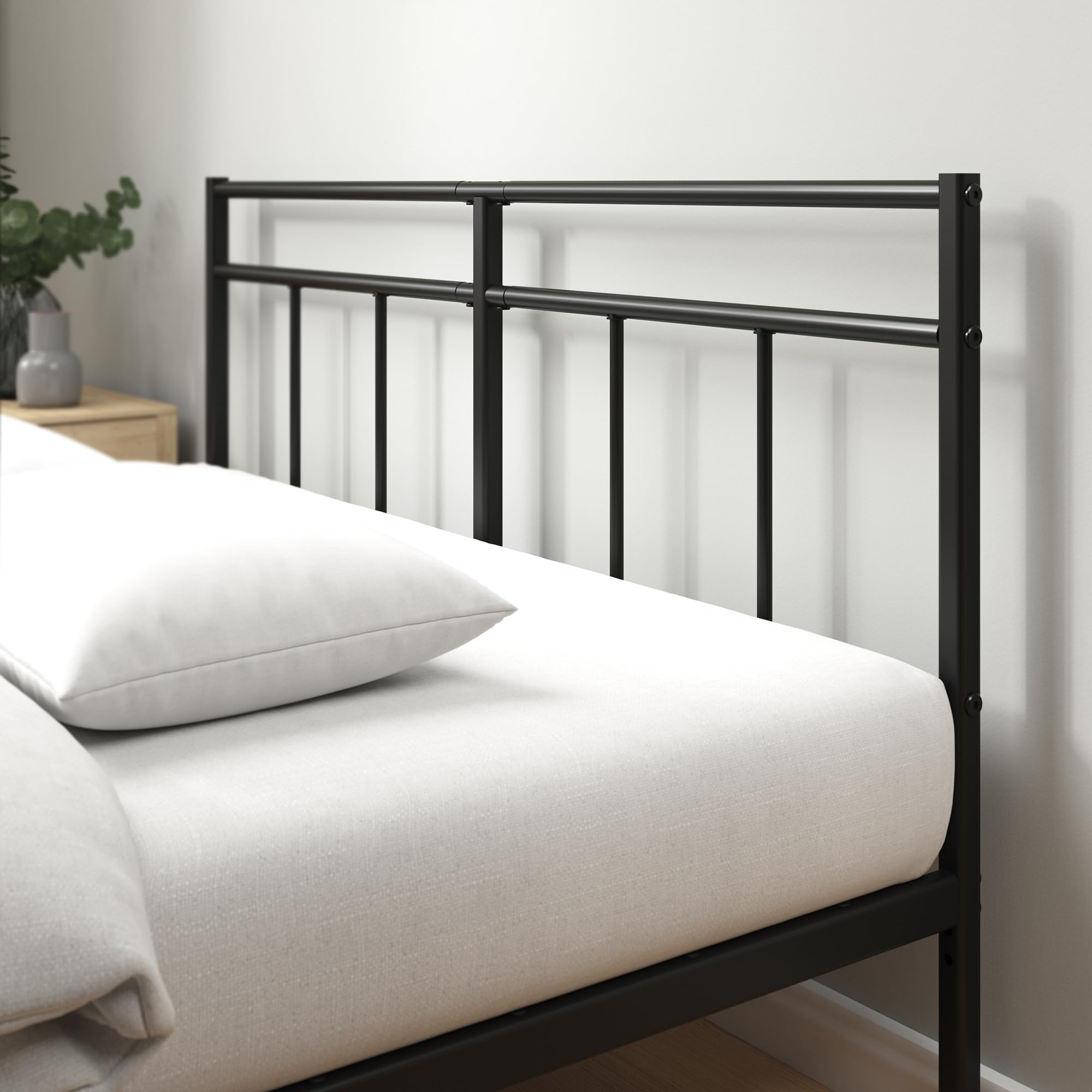 Zinus Elias Sommier 140x190 cm avec Lattes en Métal - Cadre & Tête de Lit 2 Personnes en Métal - Hauteur 30 cm pour Rangement - Montage Facile - Noir