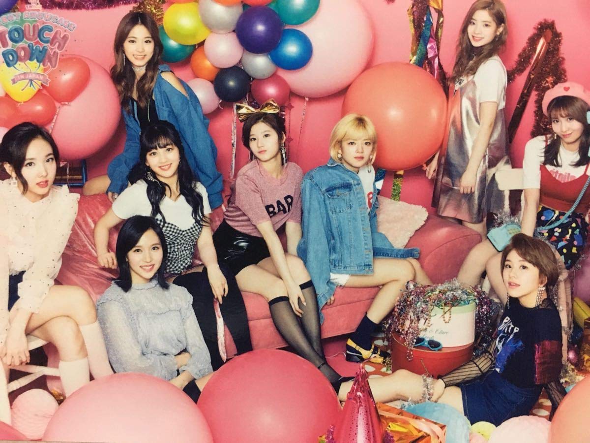 Amazon.co.jp: 【TWICE DEBUT SHOWCASE TOUCHDOWN ランダムトレカ 集合 